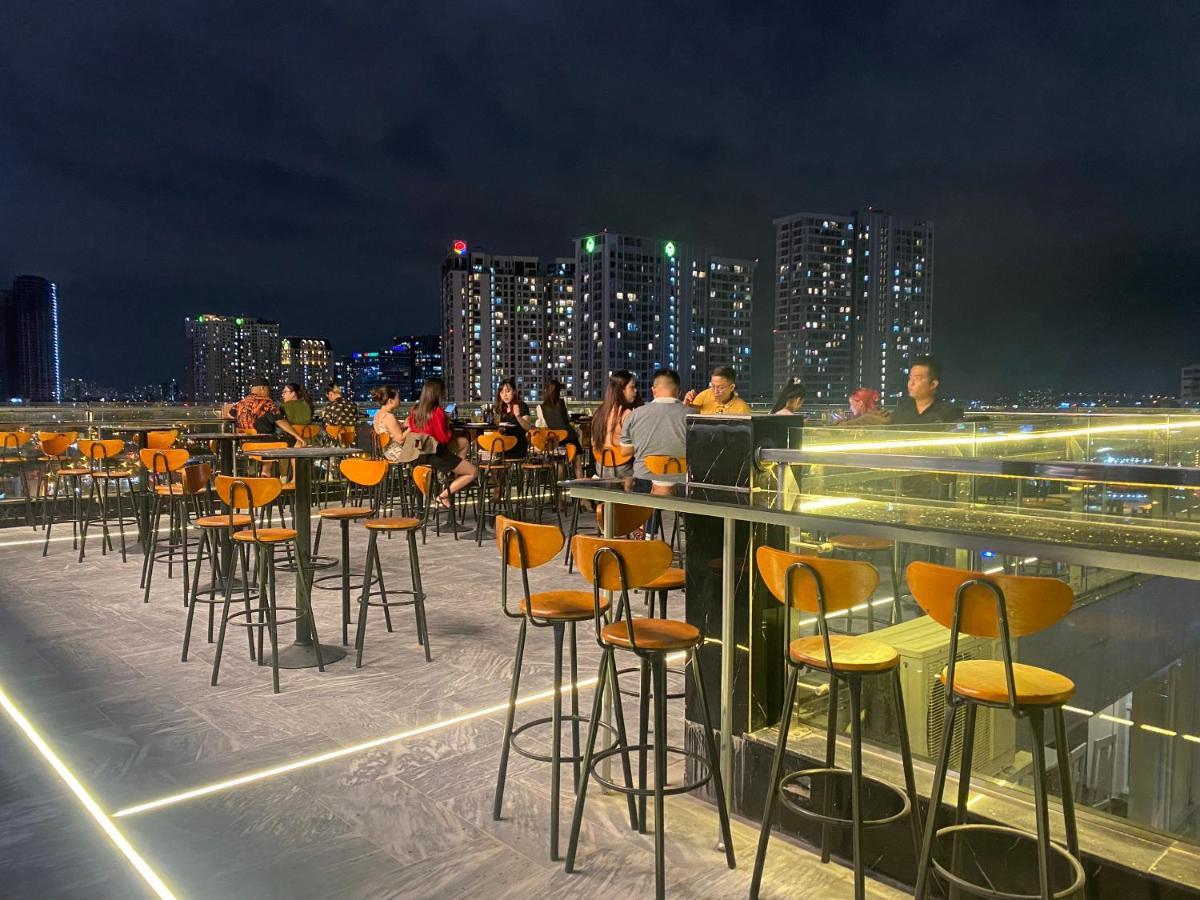 Cozrum Lux - The Arrivals Ho Chi Minh City
