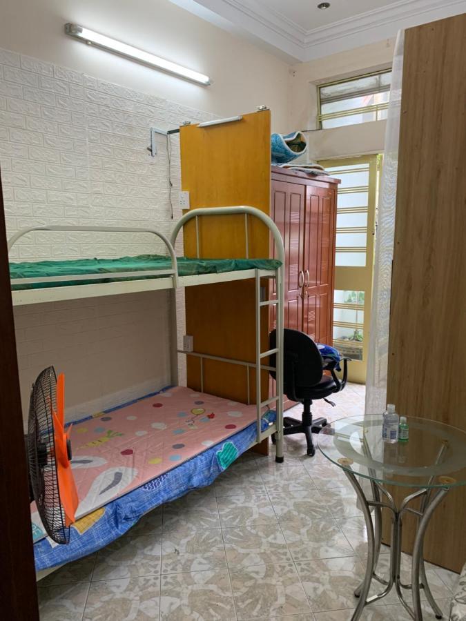 Homestay Happy 281-27-1 Le Van Sy Ho Chi Minh City