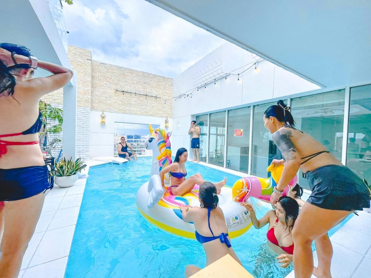 White Penthouse-rooftop Pool Private -central * Bandar Ho Chi Minh