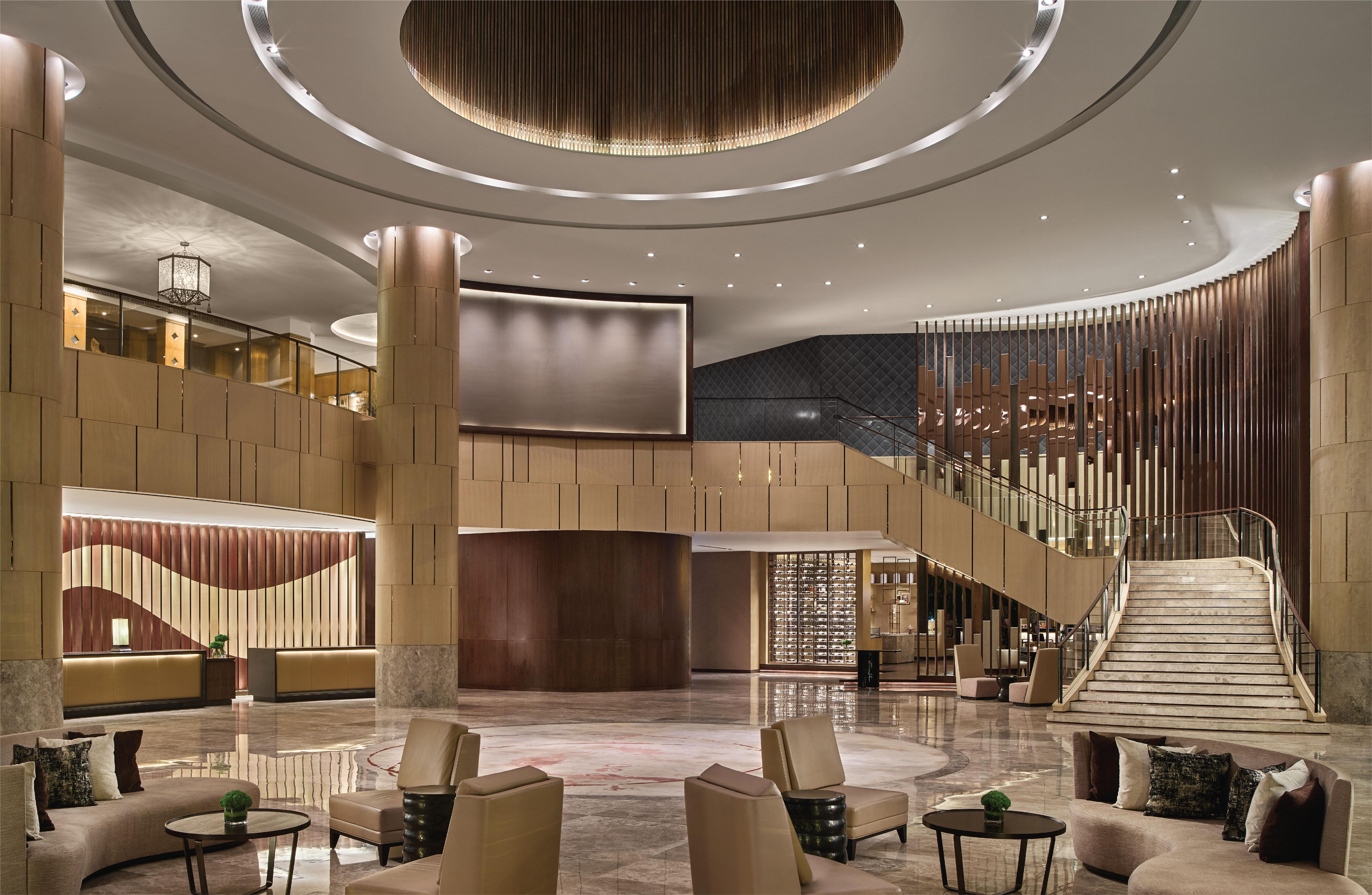 Hotel New World Saigon 5*