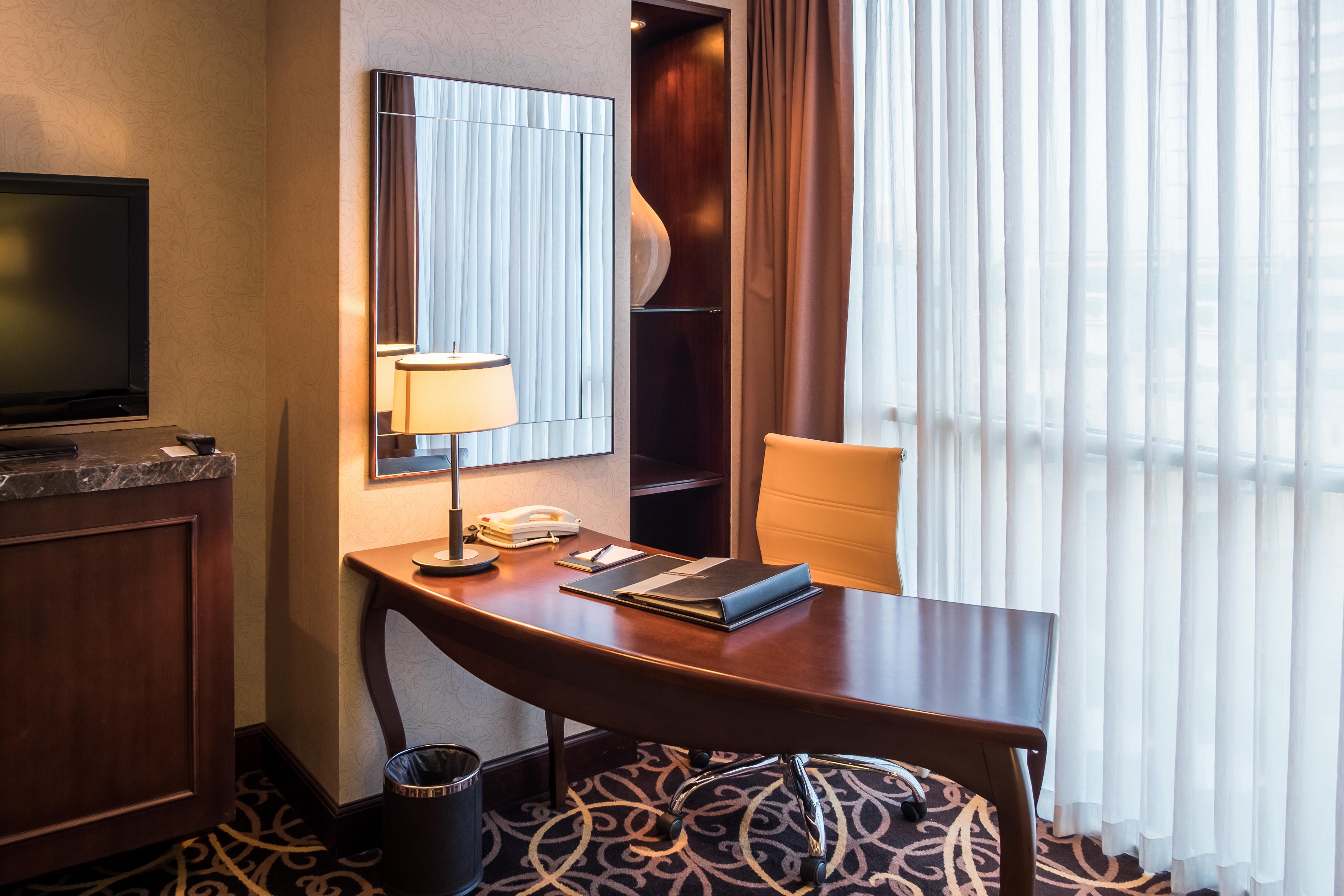 Khách sạn Eastin Grand Saigon 5*