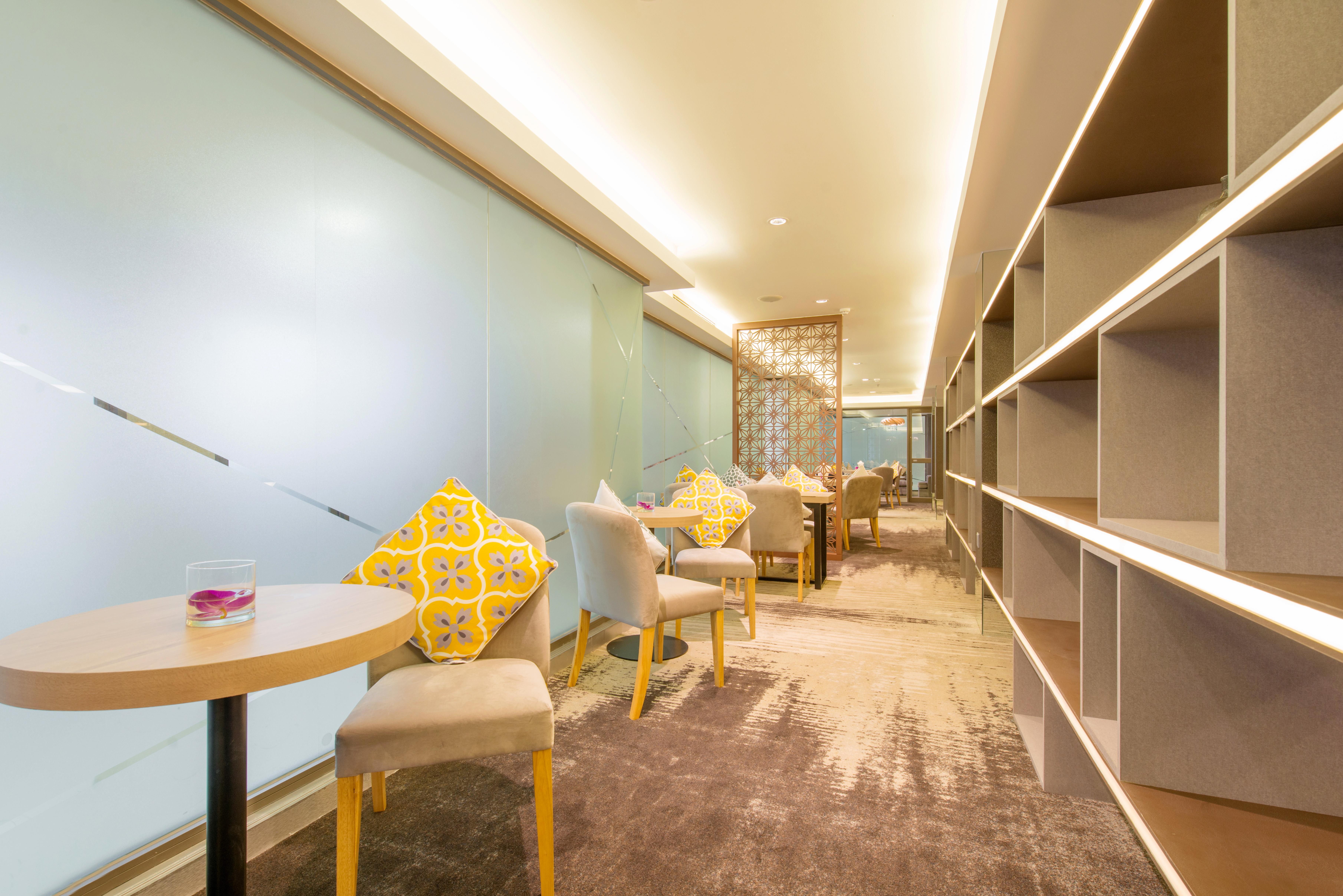 Khách sạn Eastin Grand Saigon