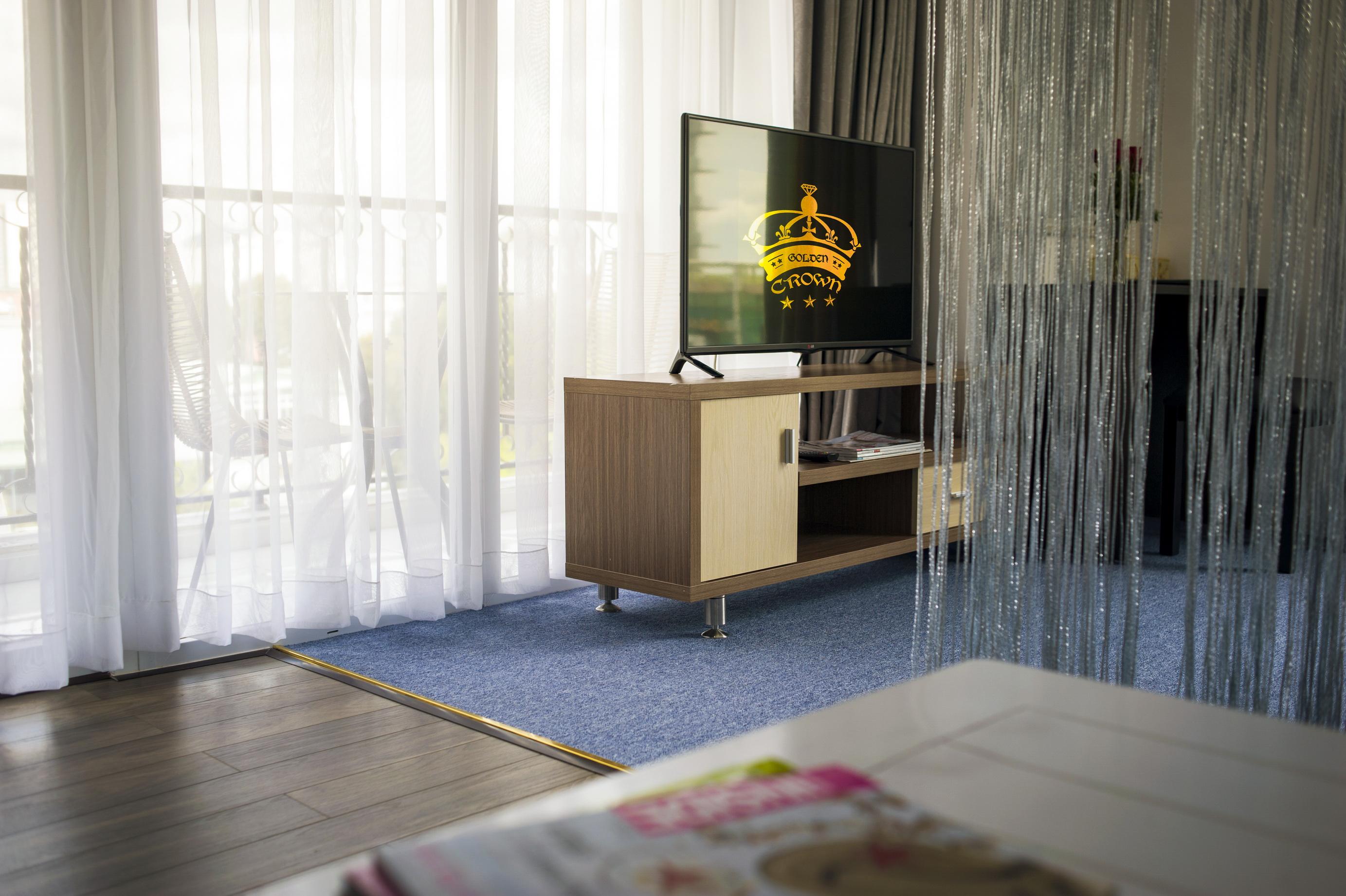 Hotel Golden Crown