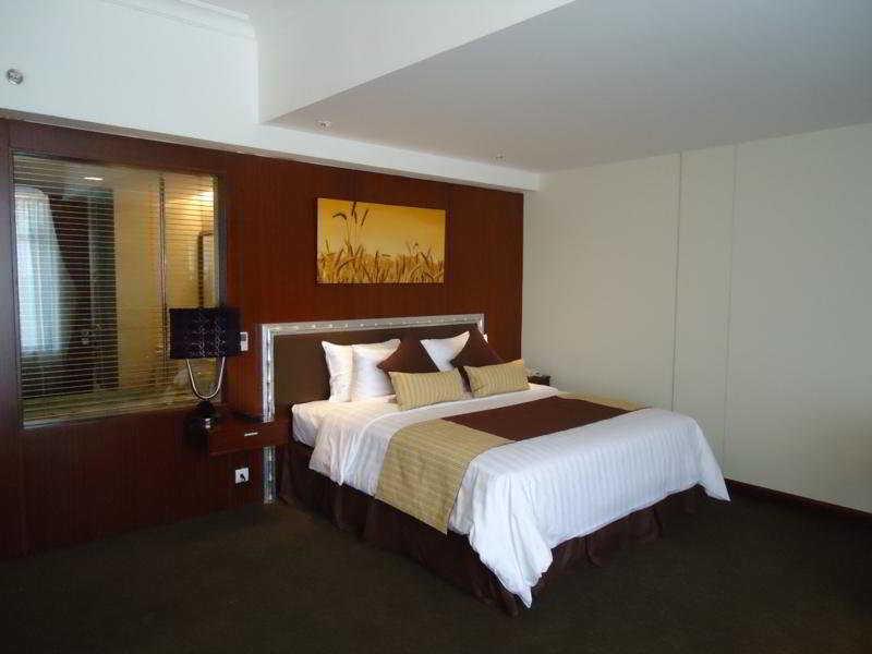 Vissai Saigon Hotel 4*