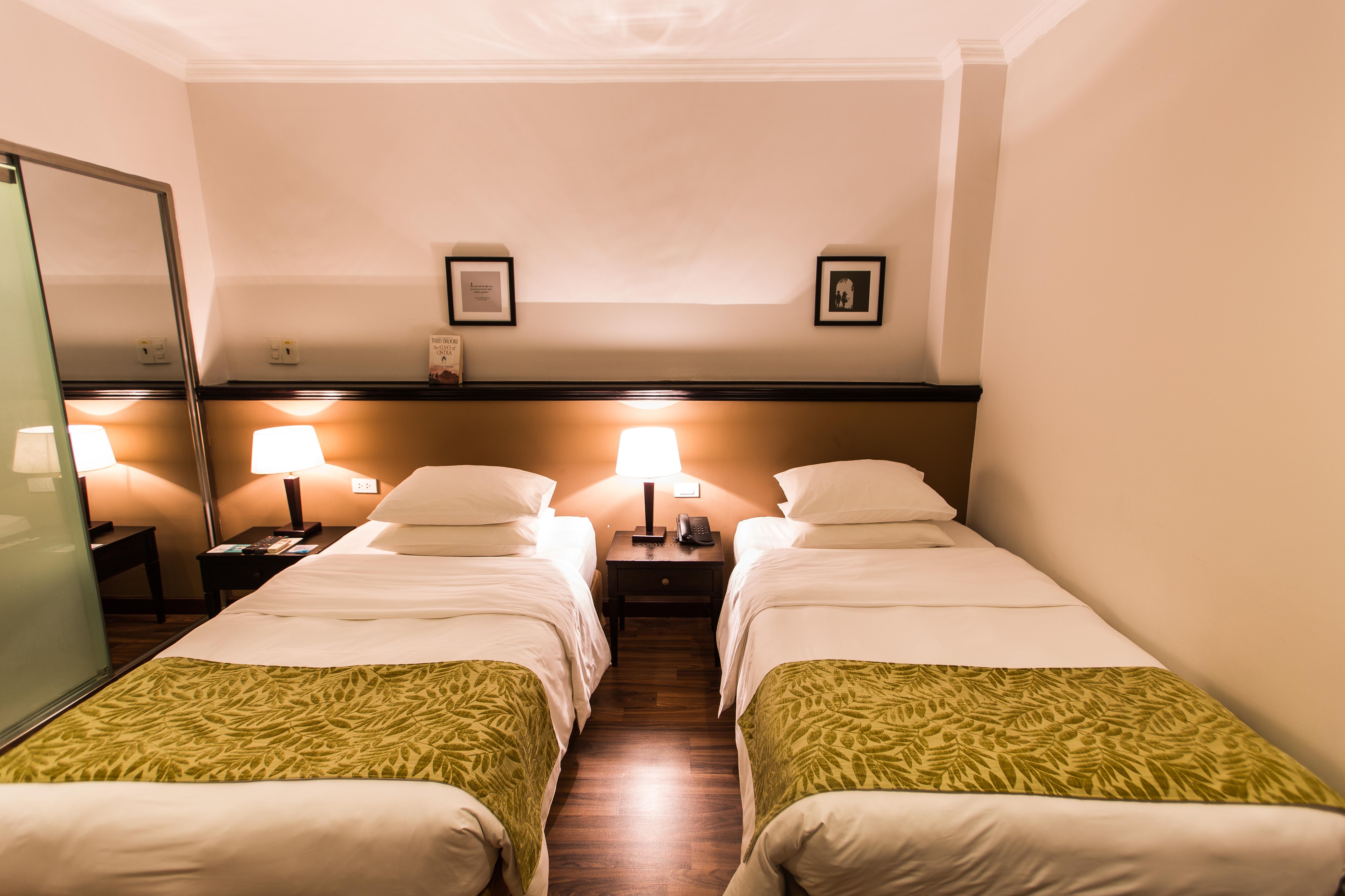The Alcove Library 3*
