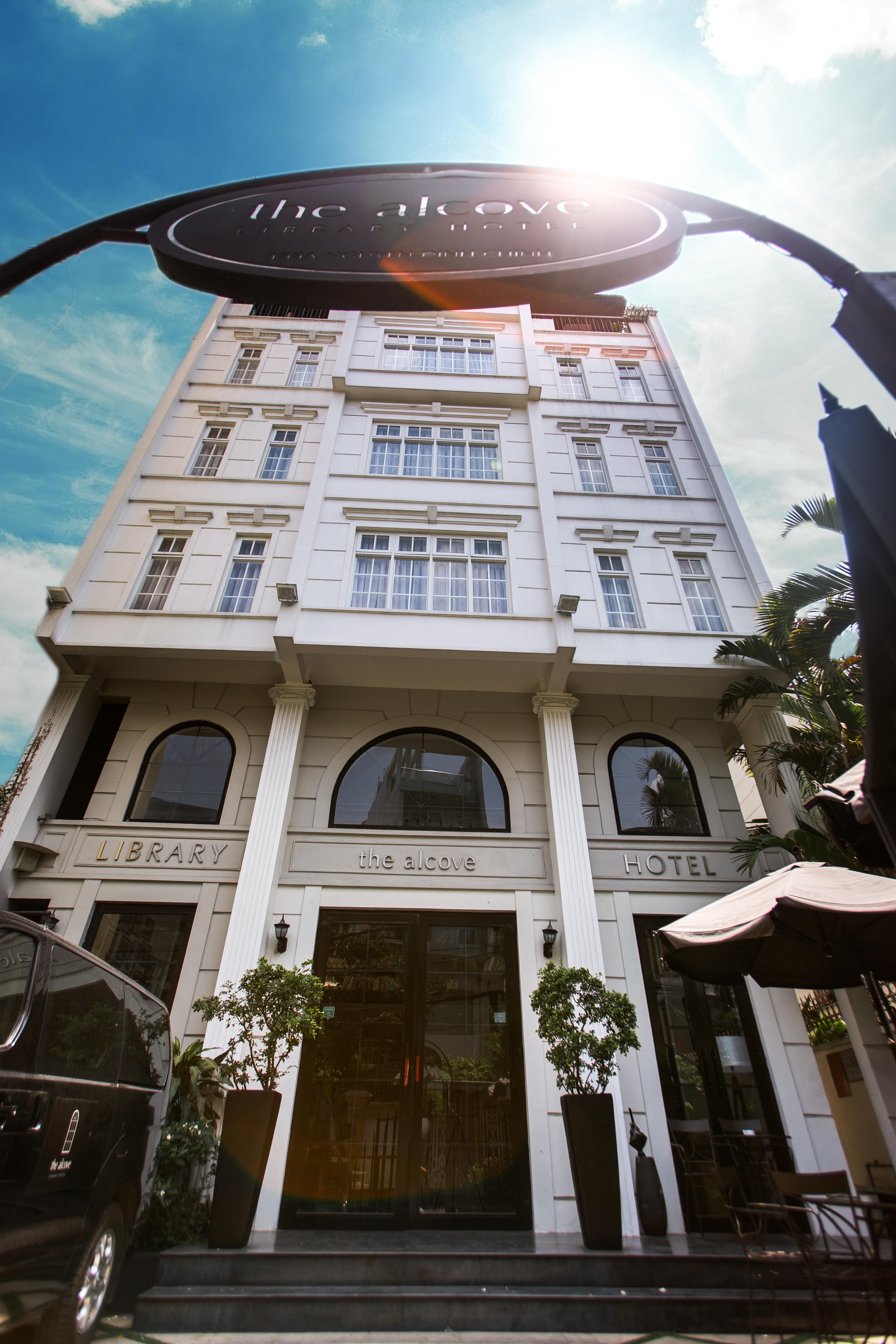 Hotel The Alcove Library 3*