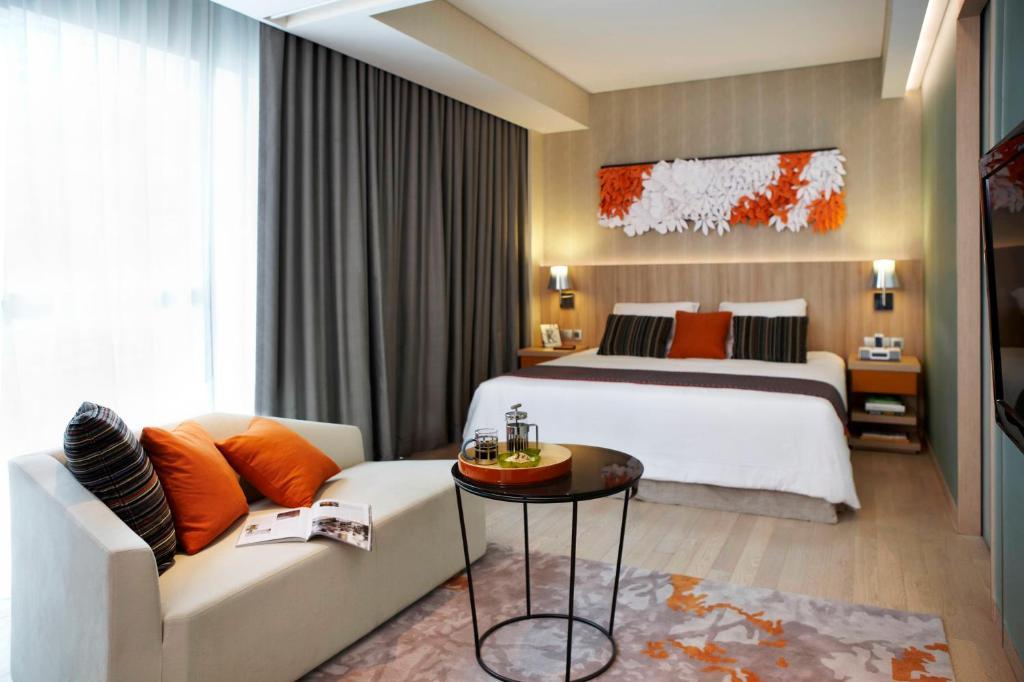 Hotel Novotel Living Saigon South 4*