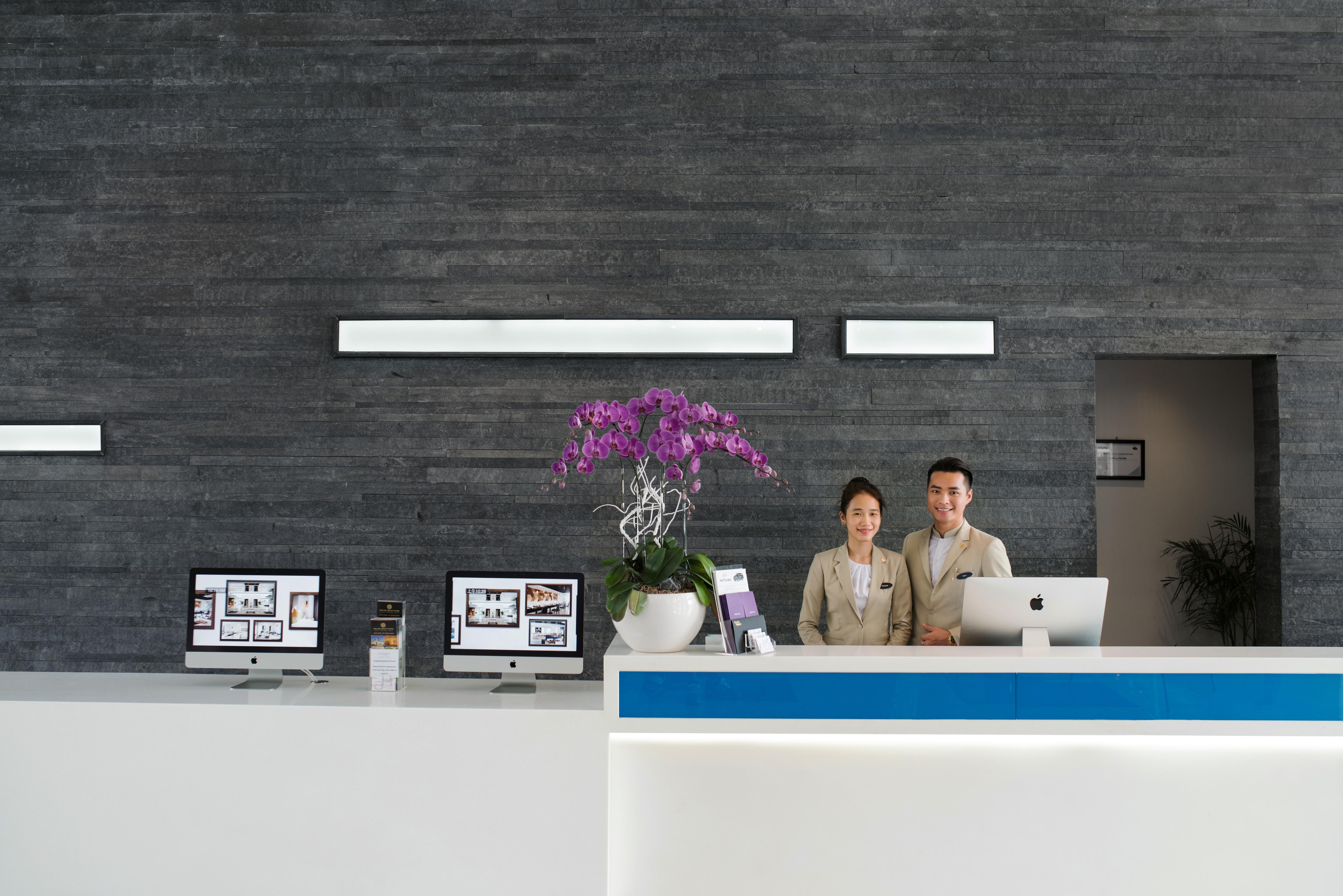 Novotel Living Saigon South 4*