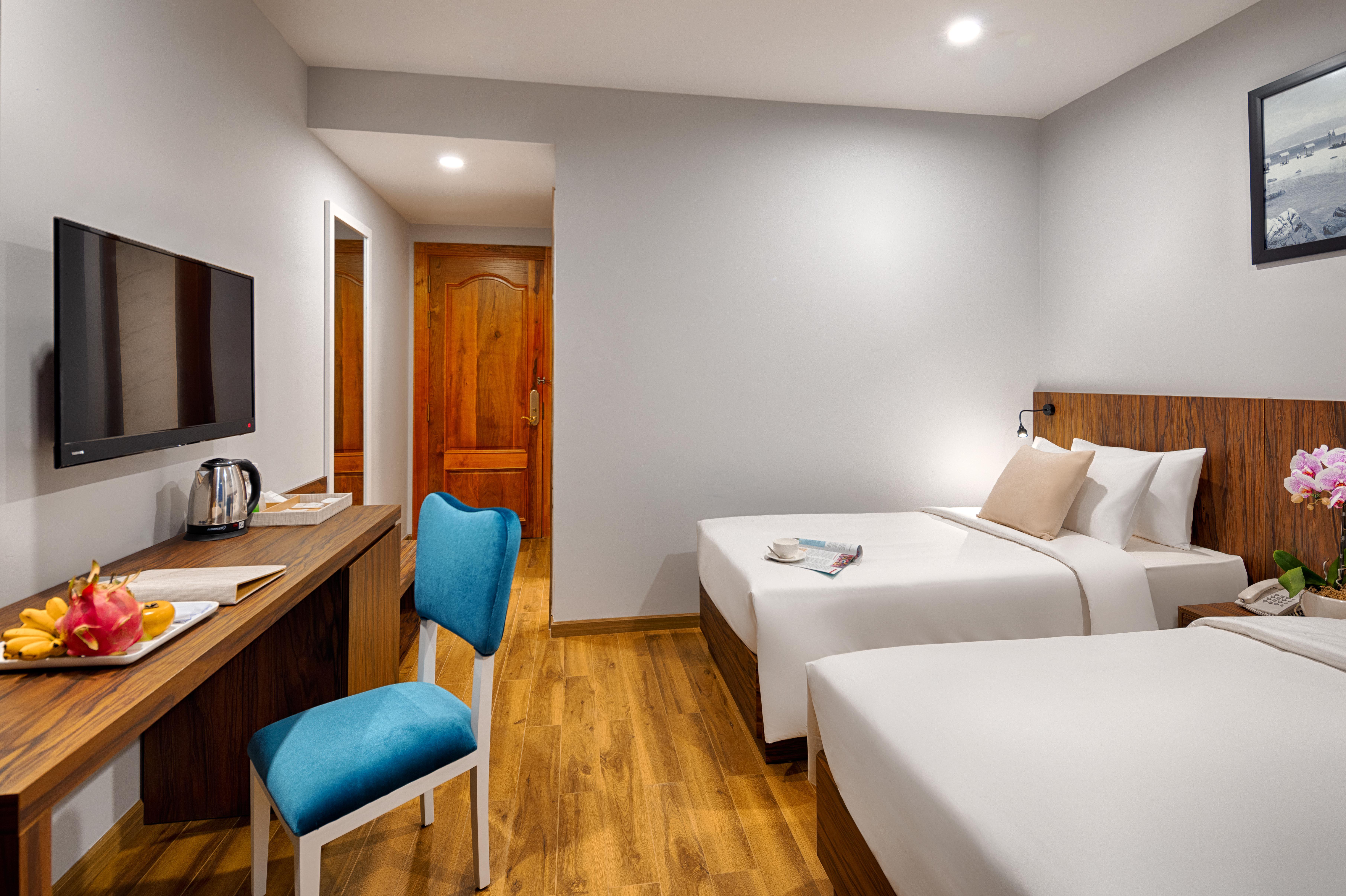 Happy Life Grand & Rooftop Skybar Hotel 4*