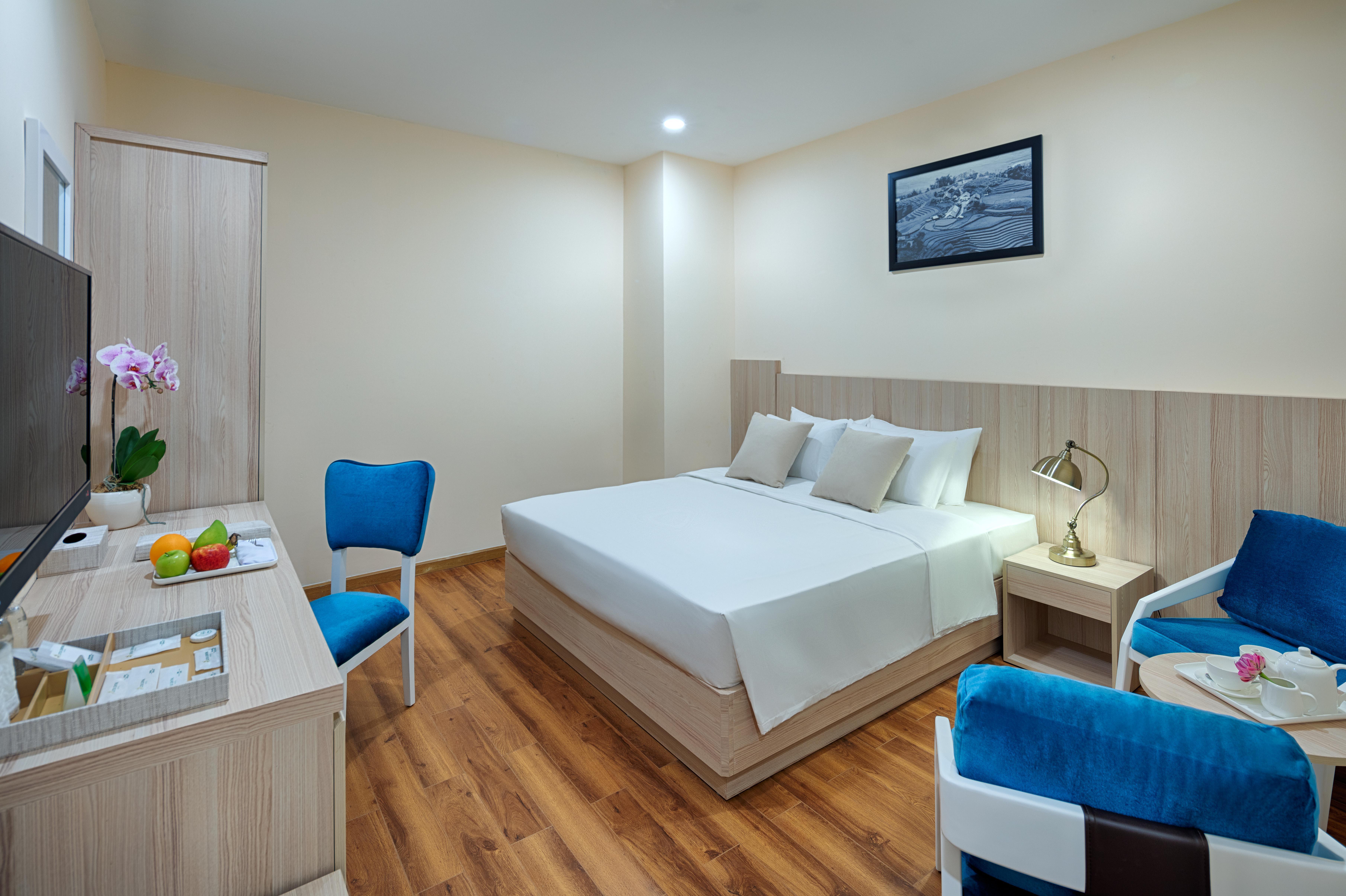 Hotel Happy Life Grand & Rooftop Skybar Ho Chi Minh City