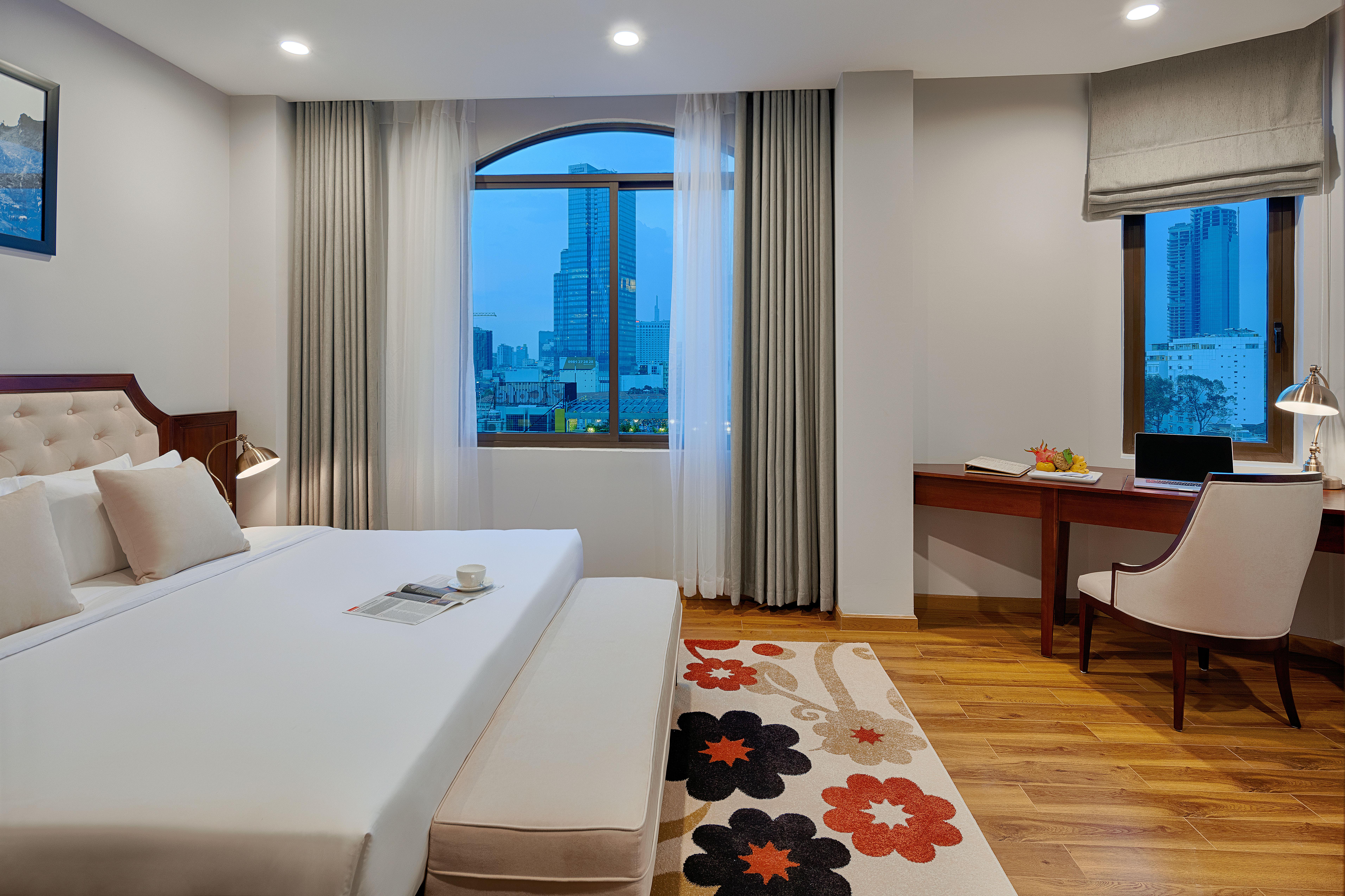 Hotel Happy Life Grand & Rooftop Skybar Ho Chi Minh City