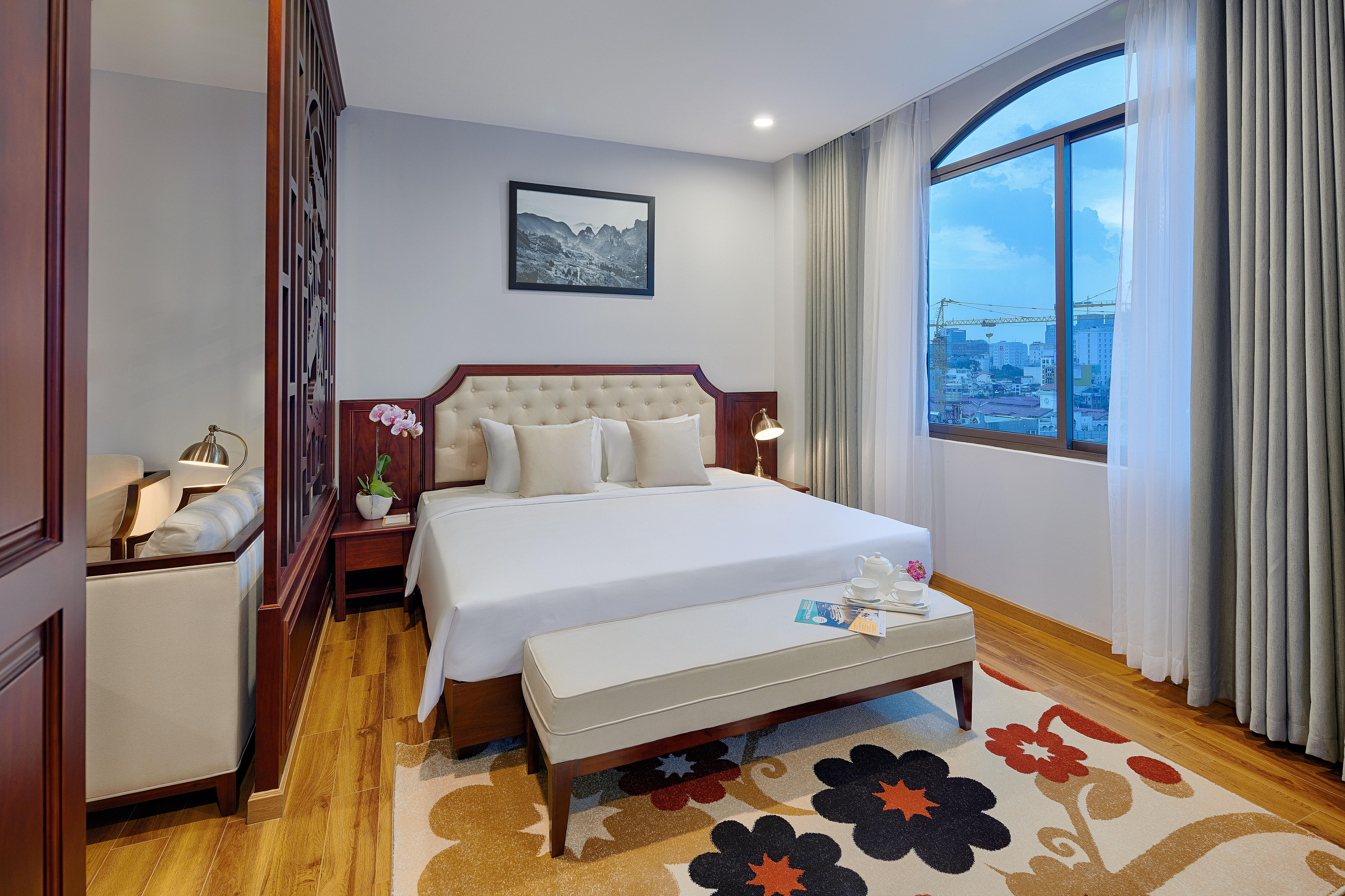 Hotel Happy Life Grand & Rooftop Skybar Ho Chi Minh City