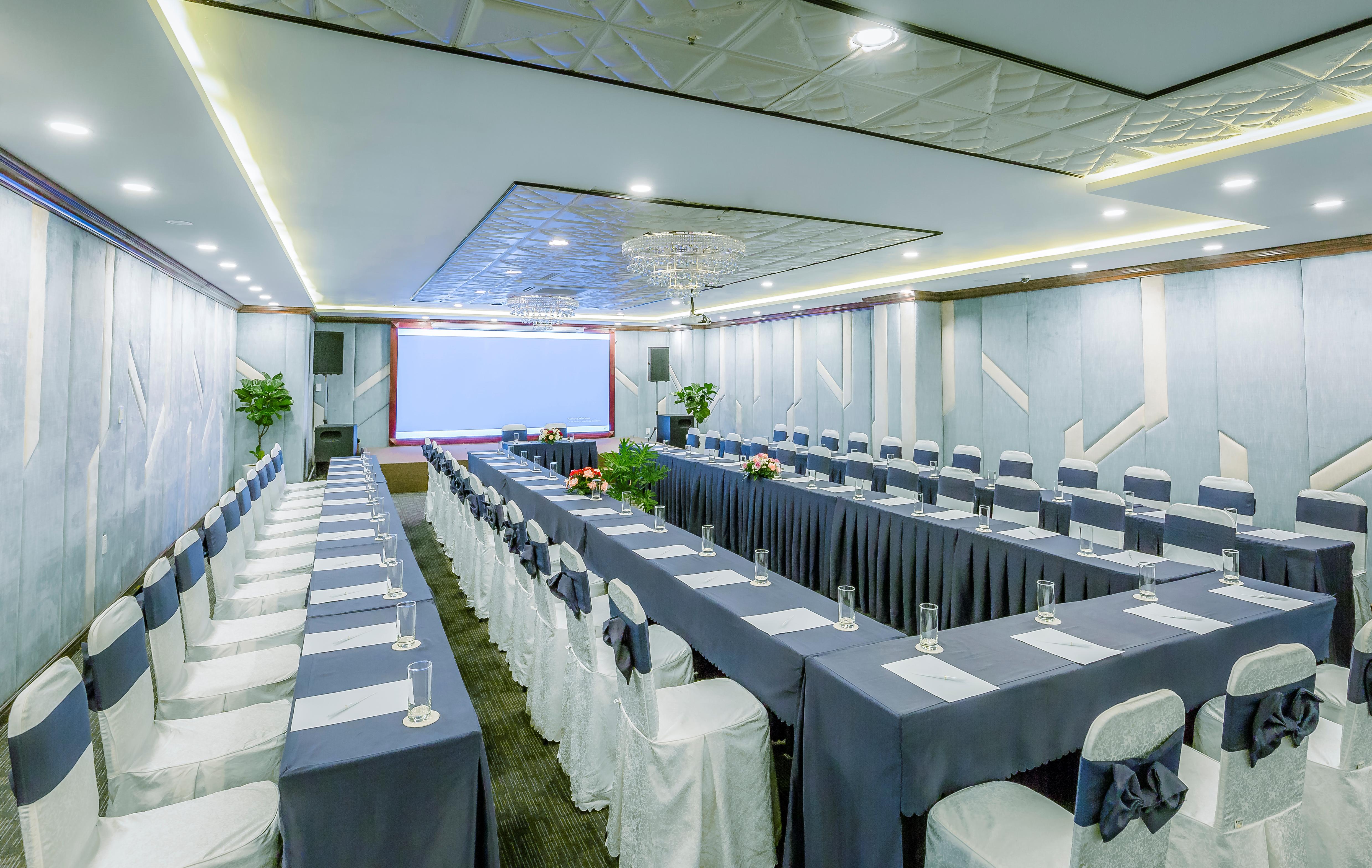 Happy Life Grand & Rooftop Skybar 4* Ho Chi Minh City