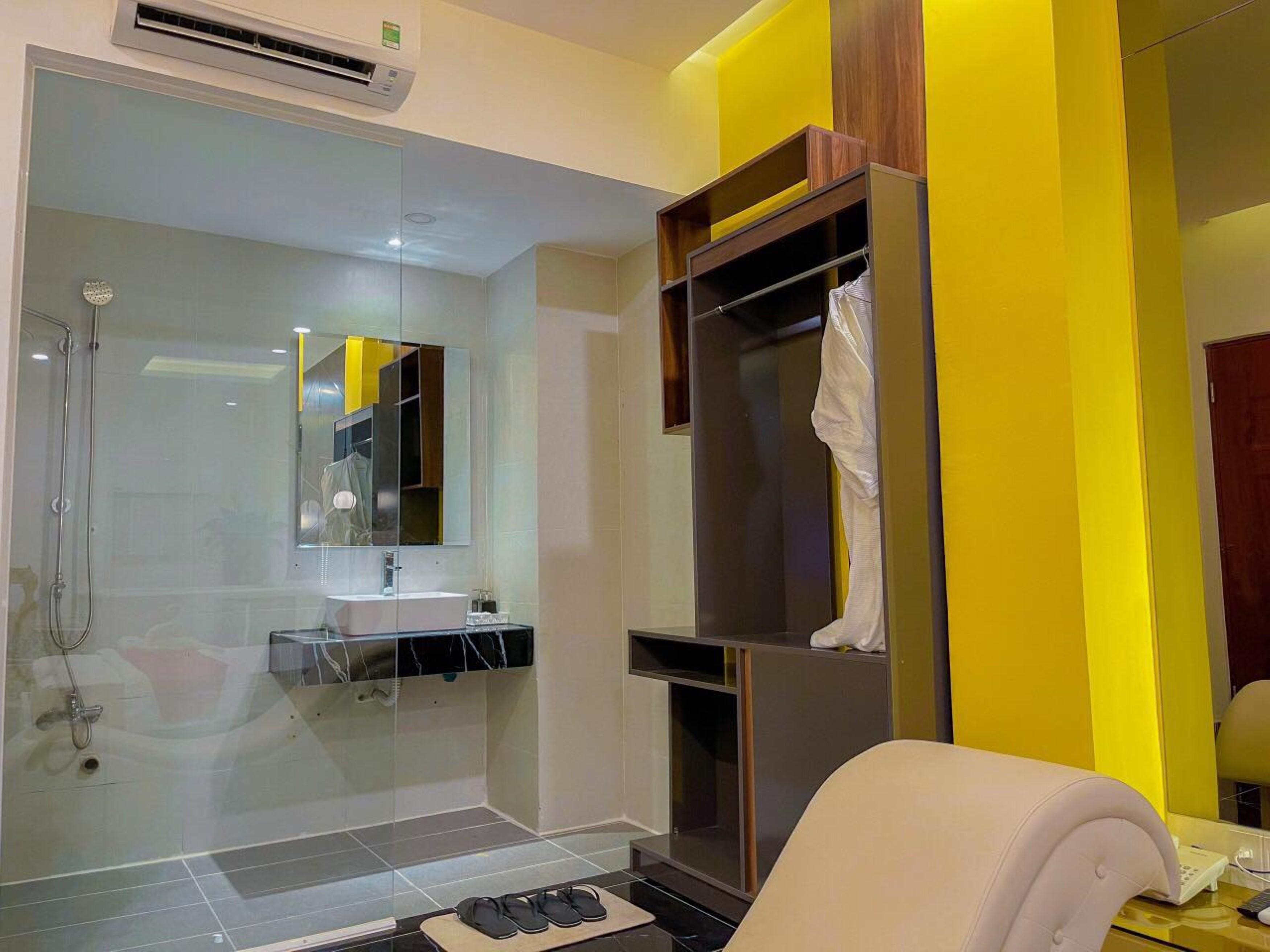 Hotel Tan Binh
