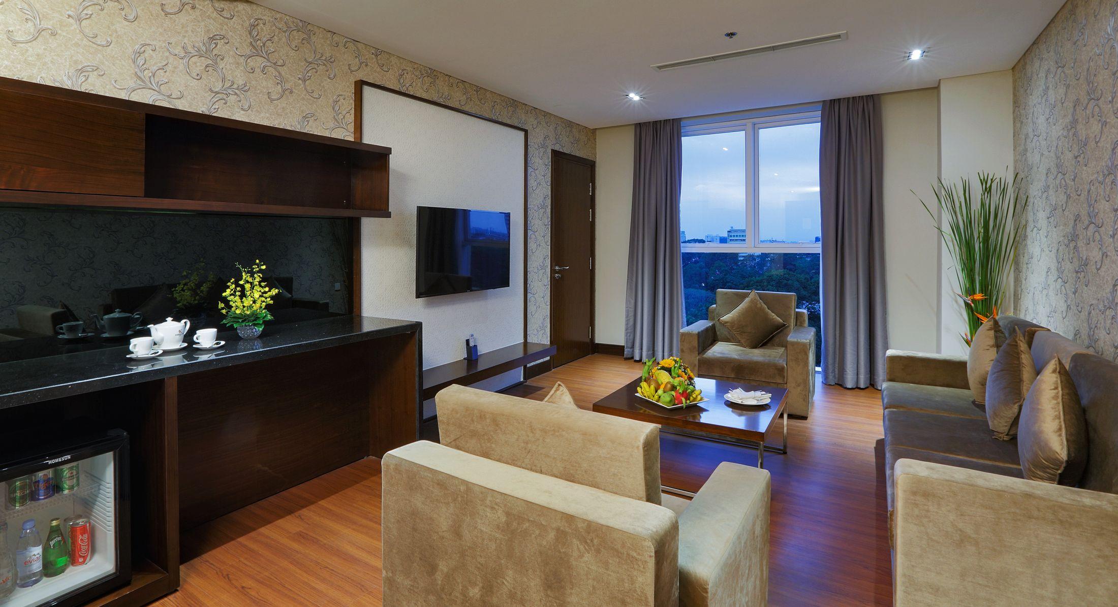 Central Hotel 4*