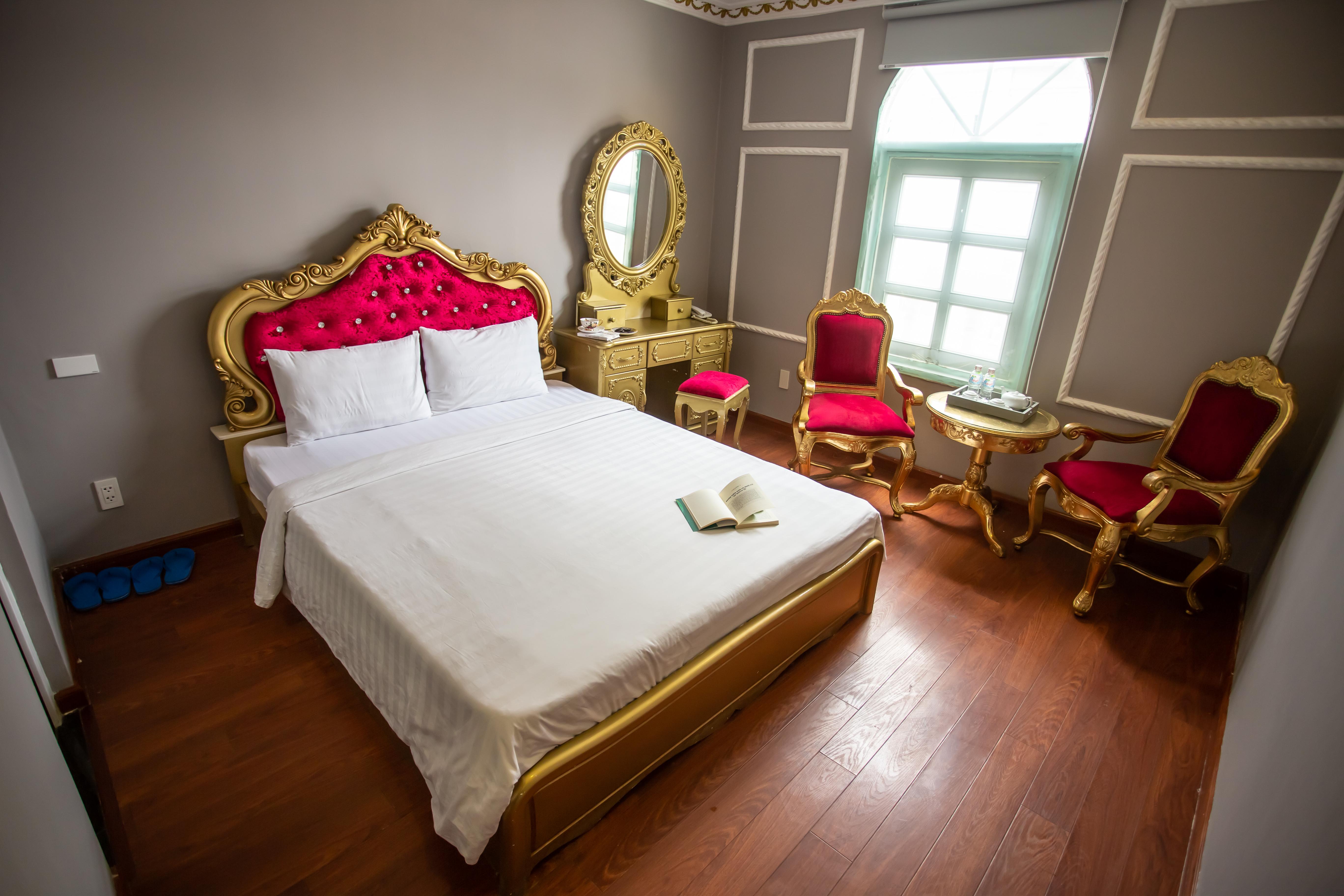 Reddoorz Bui Vien Walking Street Hotel