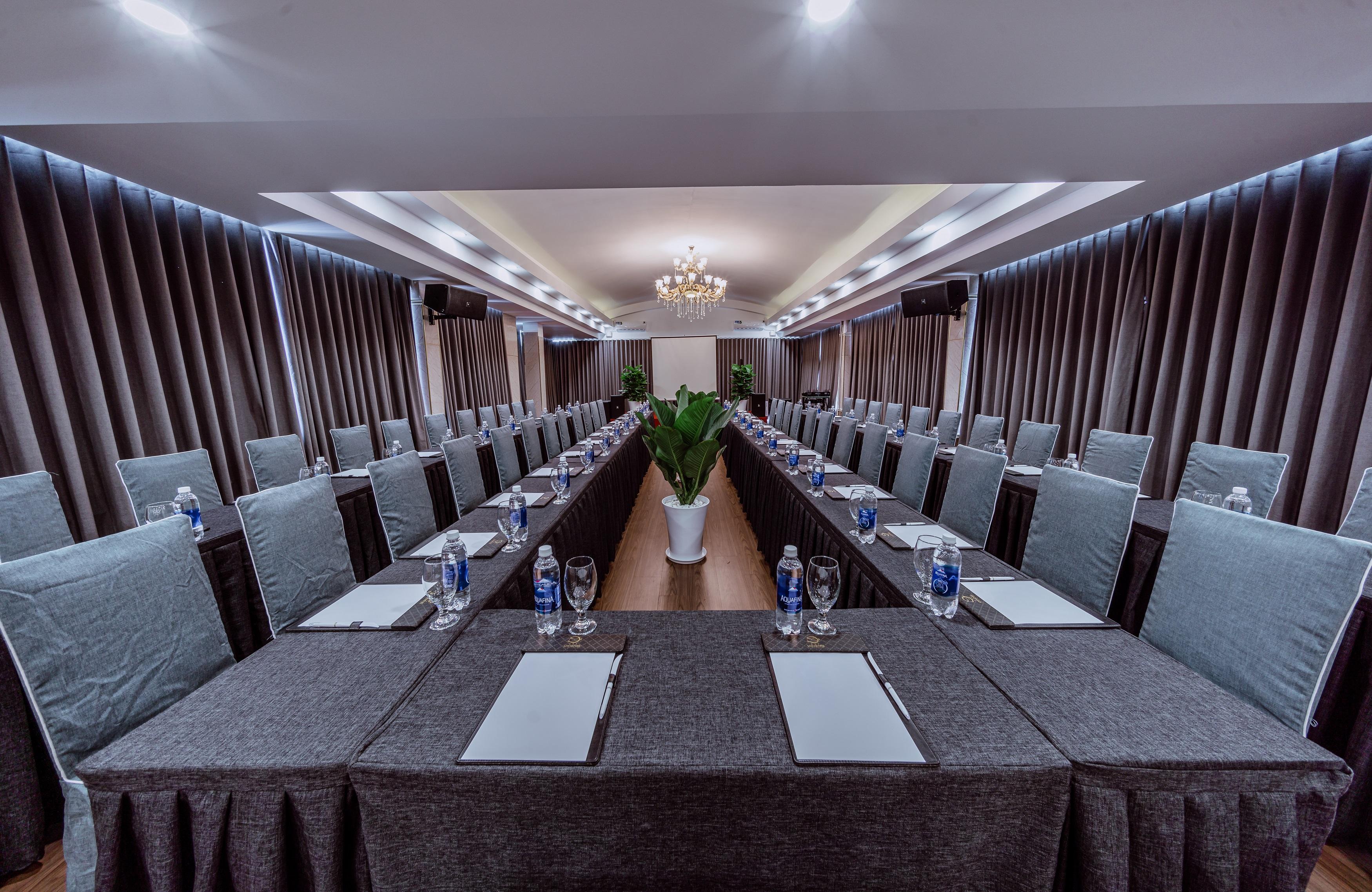 Happy Life Hotel 4*