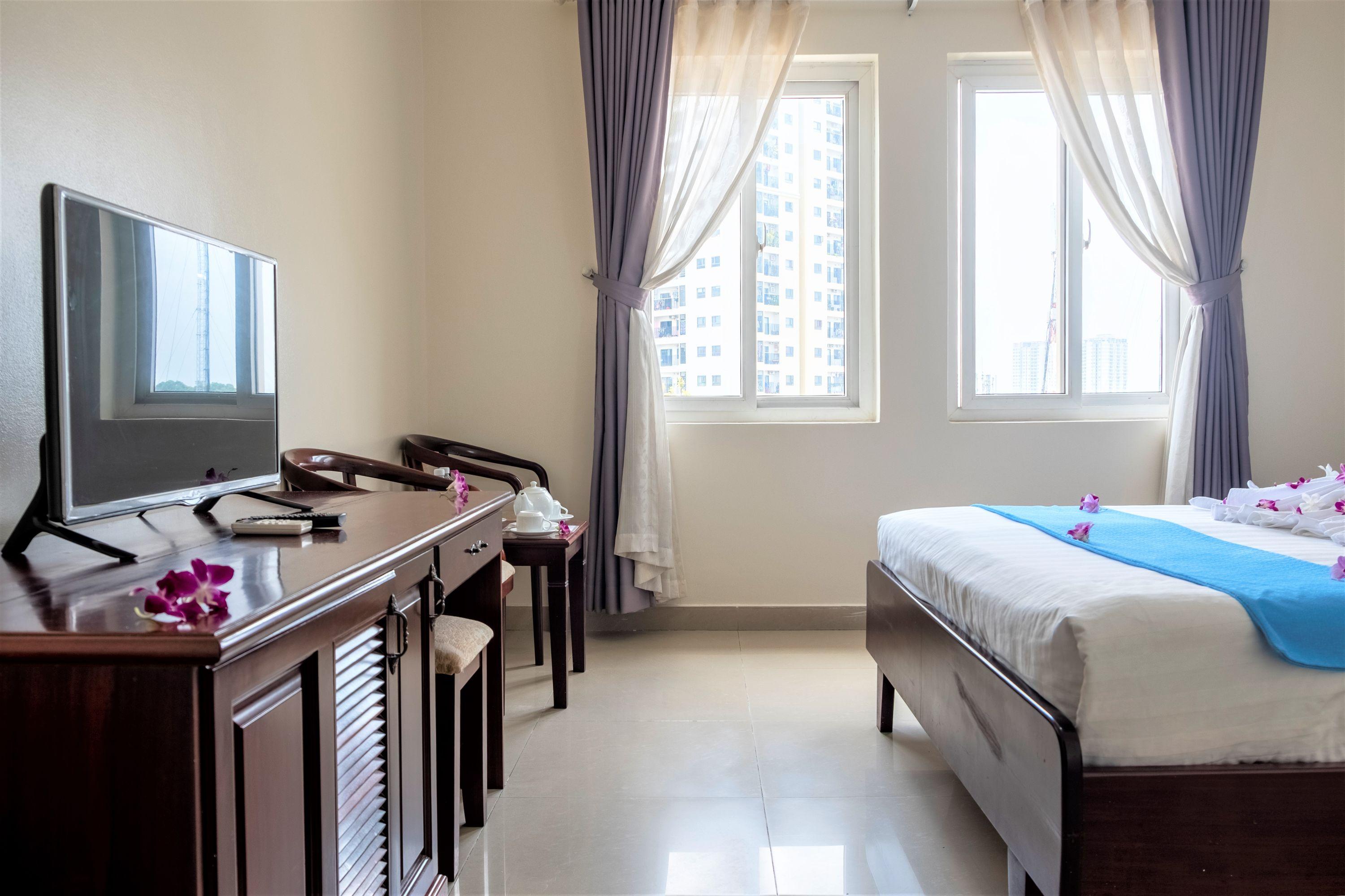 Hotel Phong Lan 2 2*