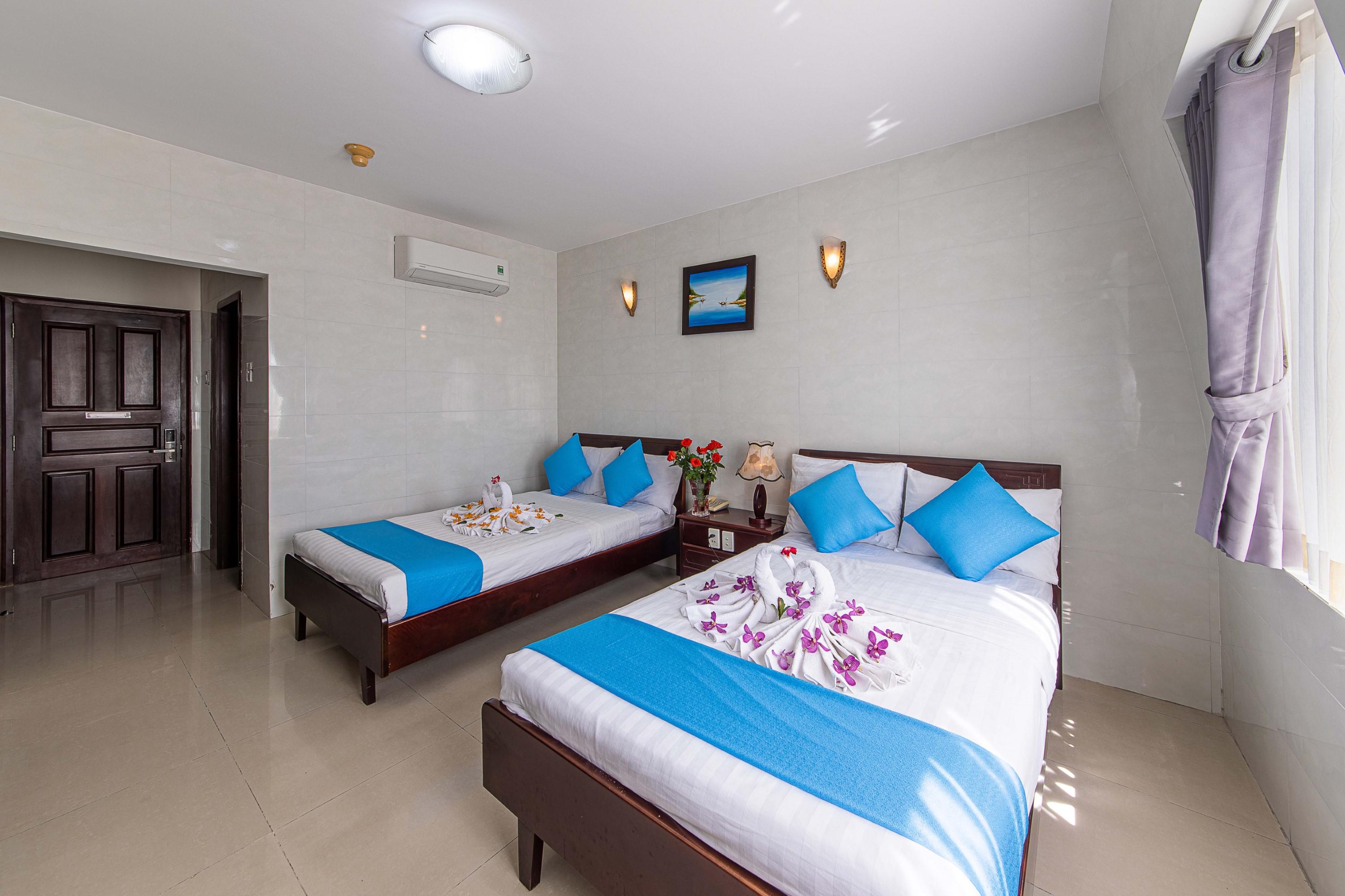 Phong Lan 2 Hotel 2*