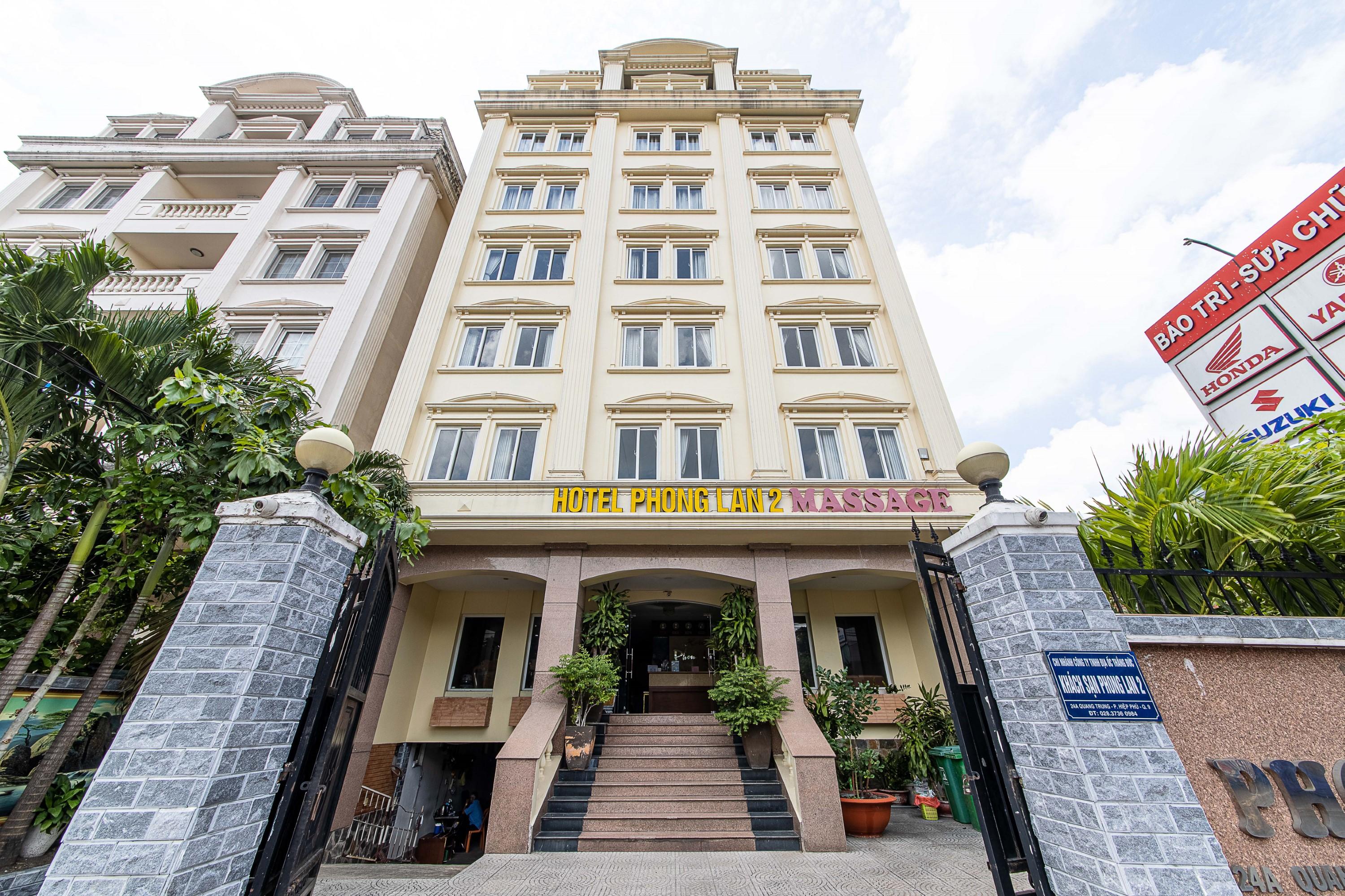 Phong Lan 2 Hotel 2*