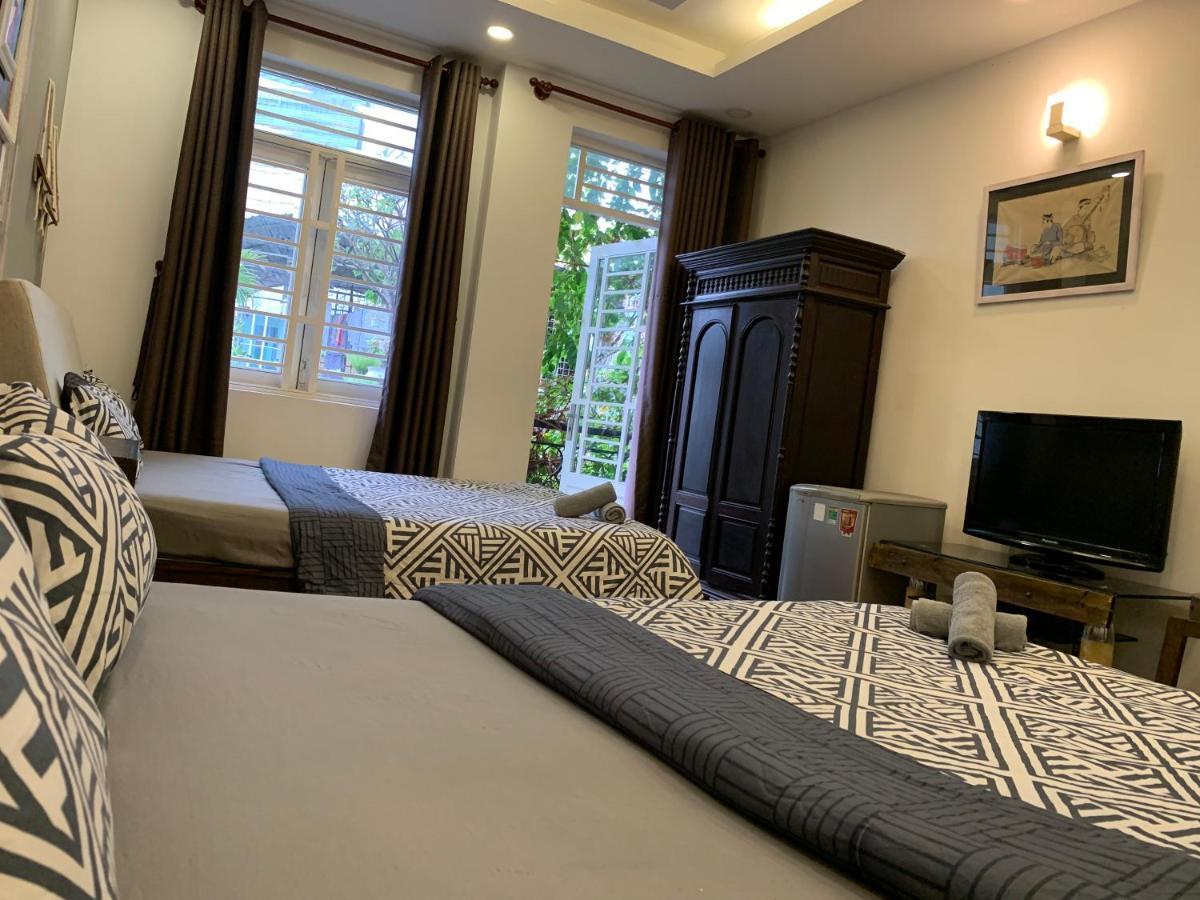 Hotel Ace *