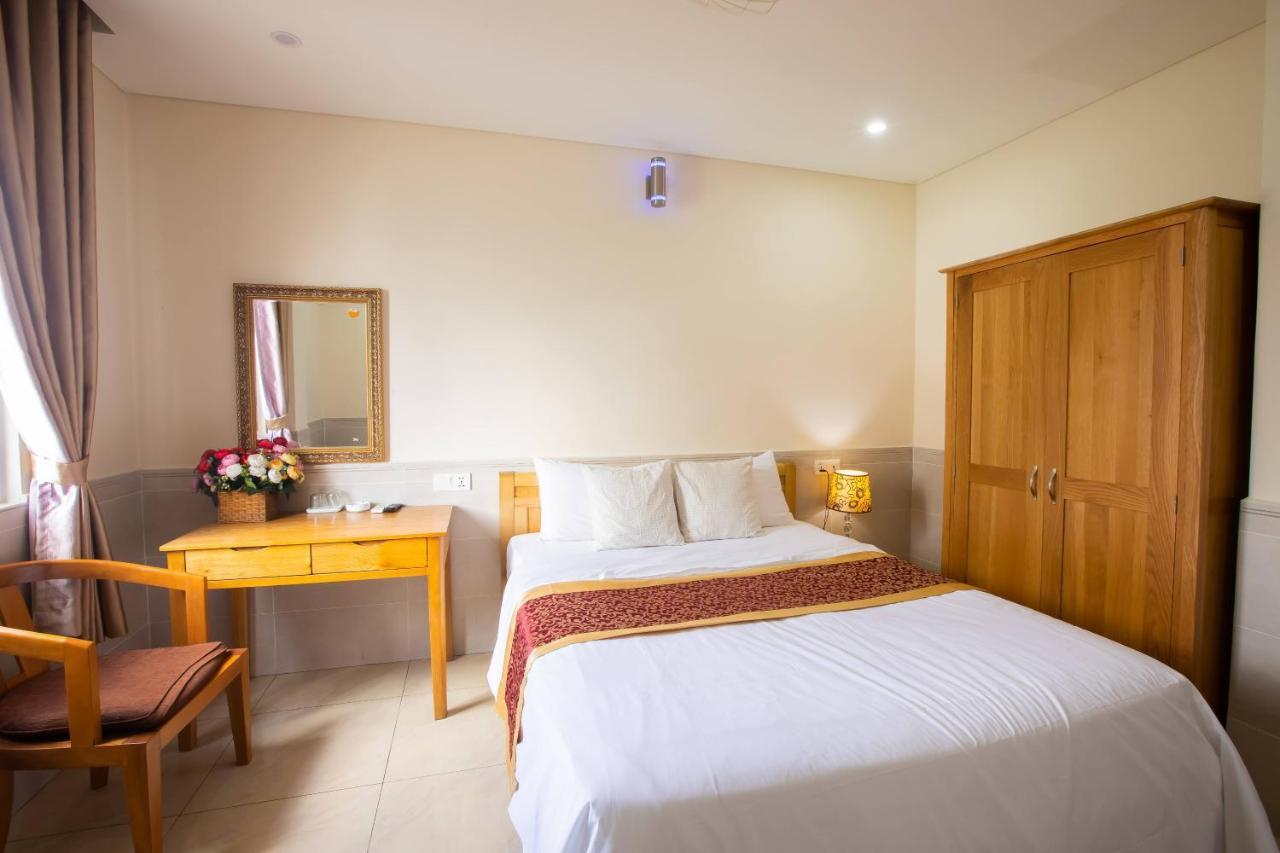California Hotel 2*