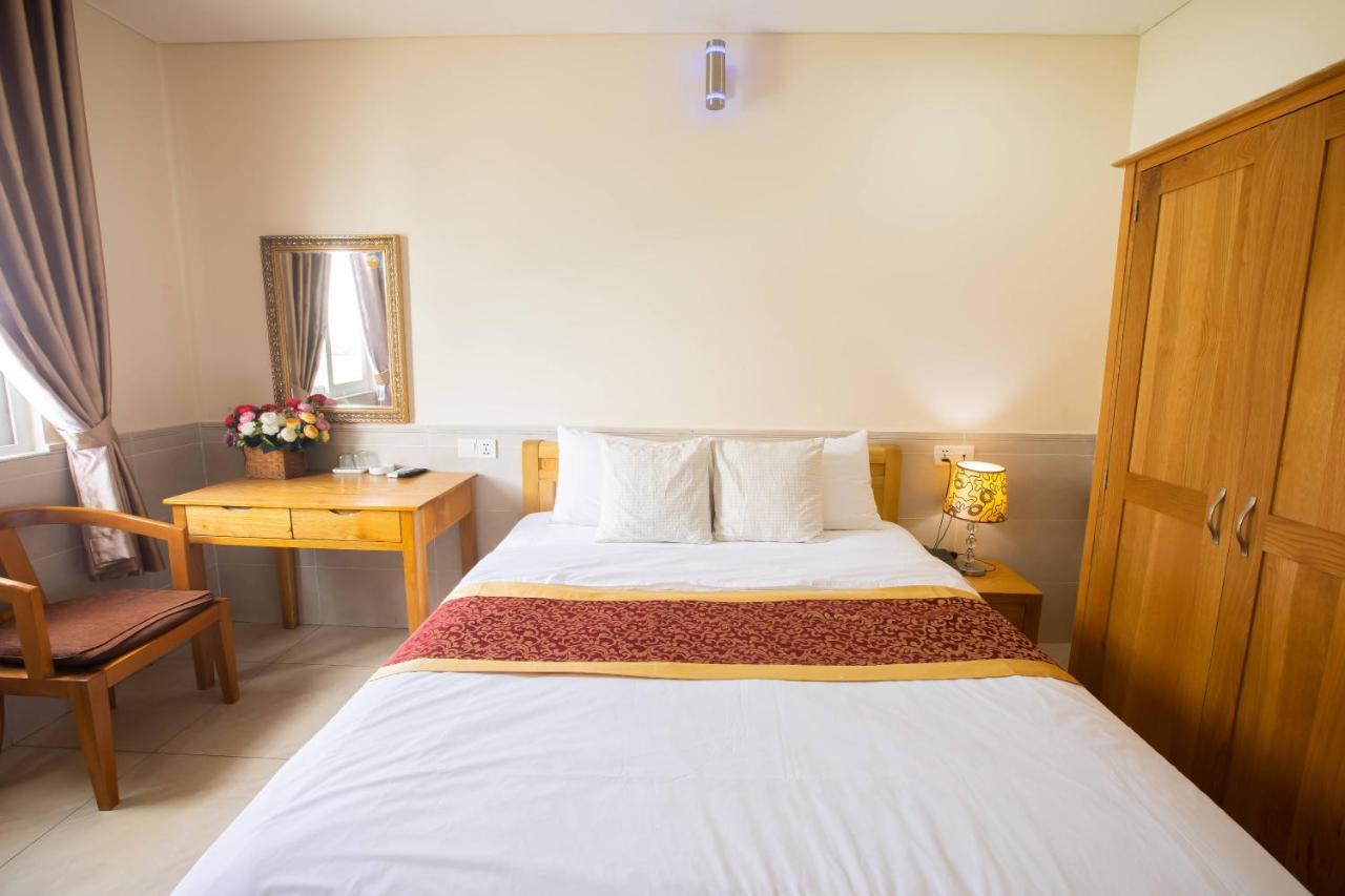 California Hotel 2*