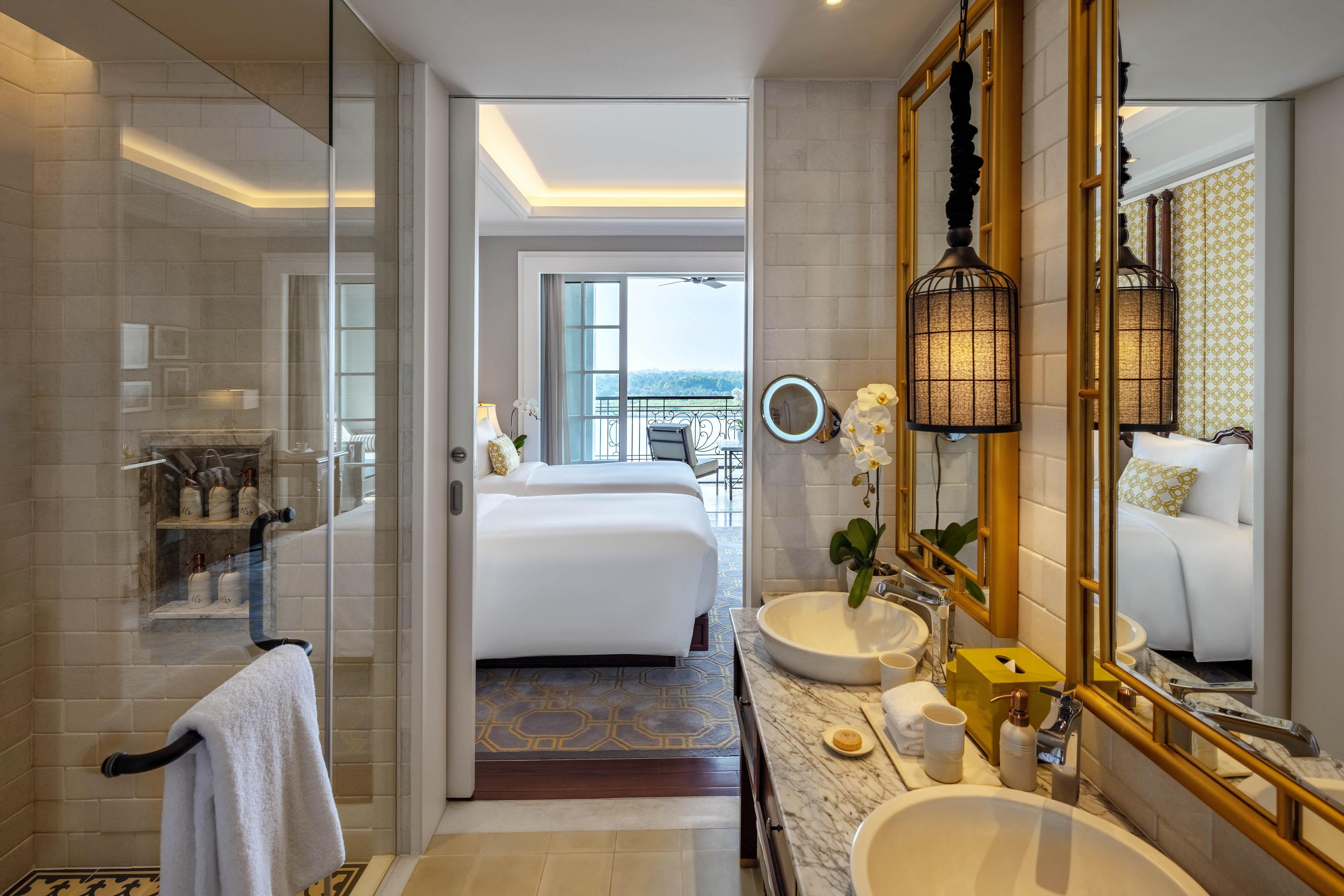 Hotel Mia Saigon 5*