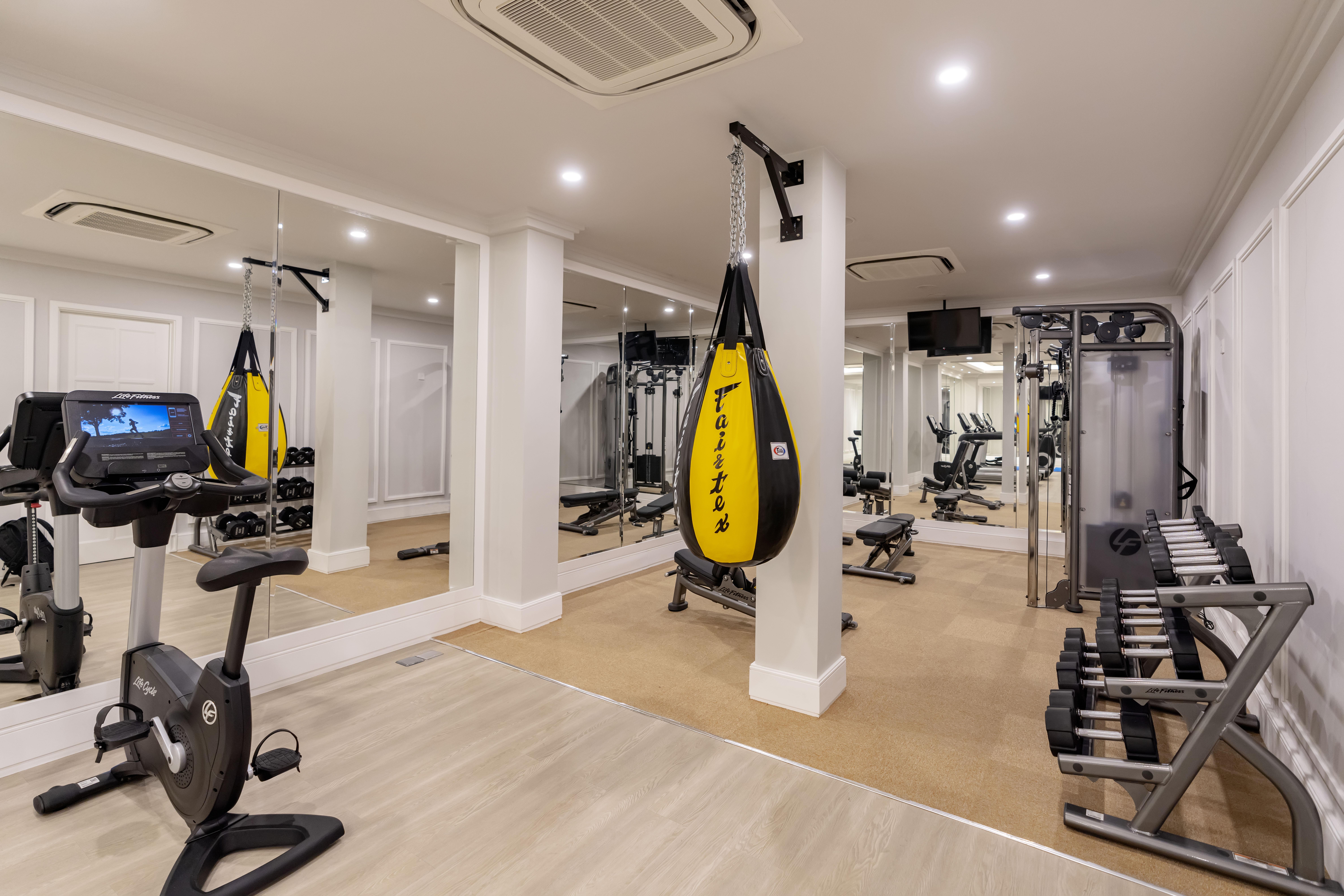 Mia Saigon Hotel 5*