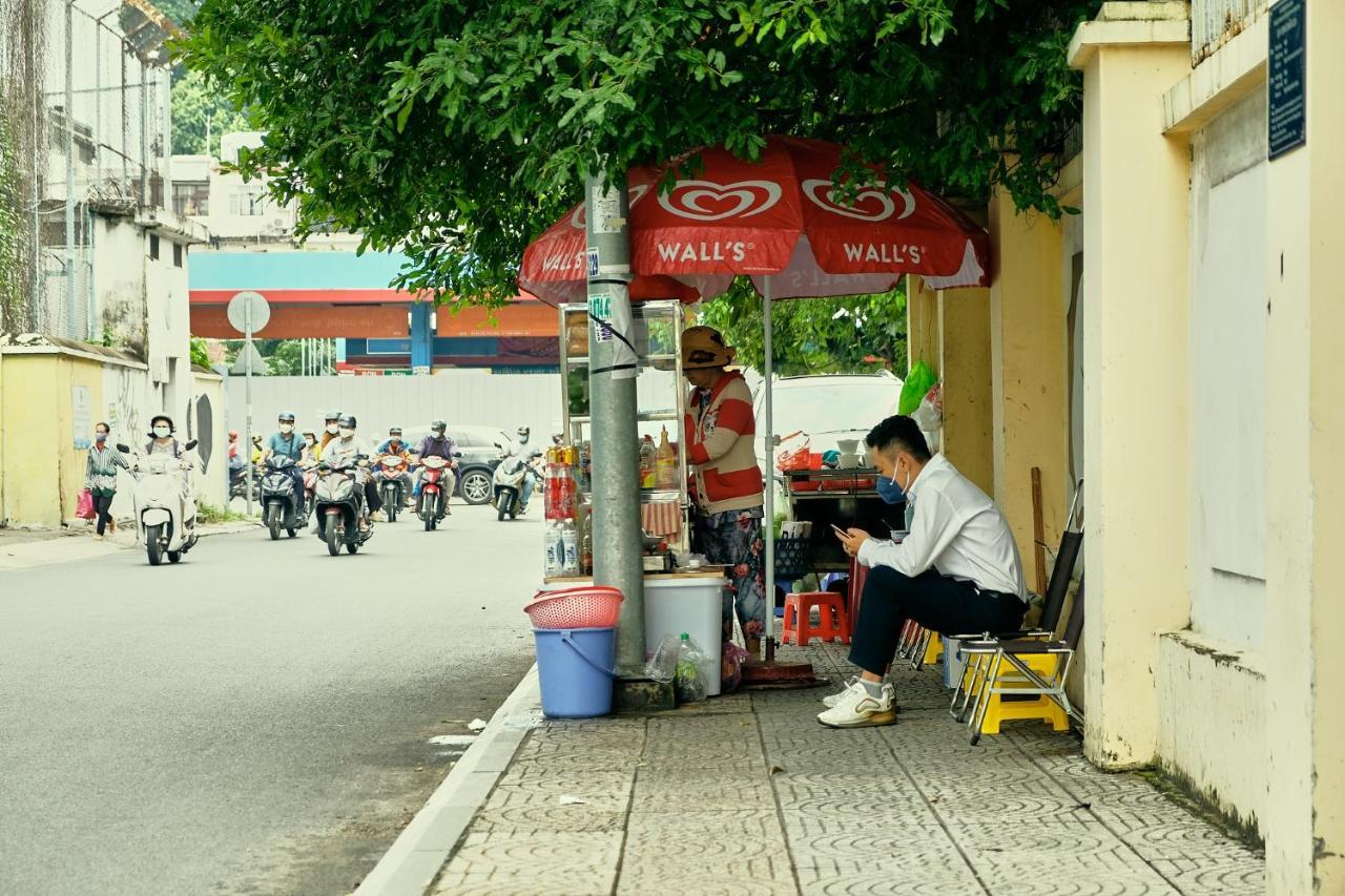 Peaceful Saigon - Entire House 1br In District 1 - Pet-friendly