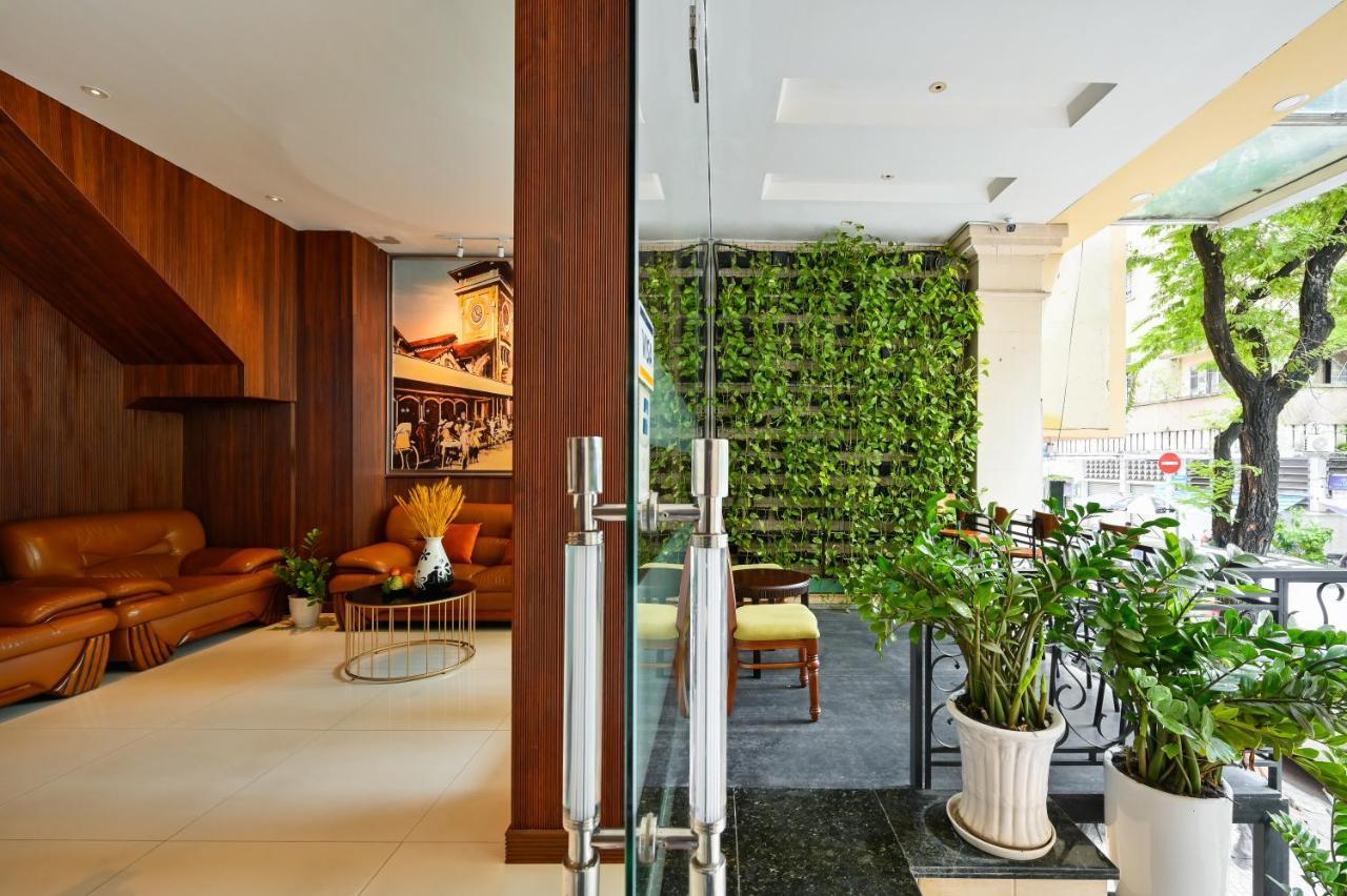 Hotel Cherry Hotel- Near Opera House