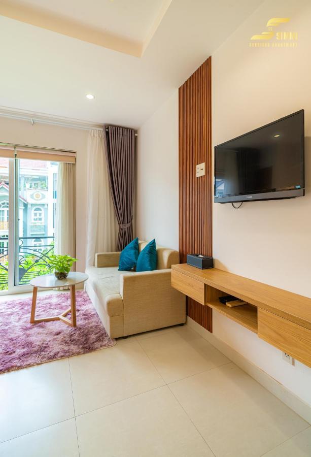 Simmi 5 & Ho Chi Minh City