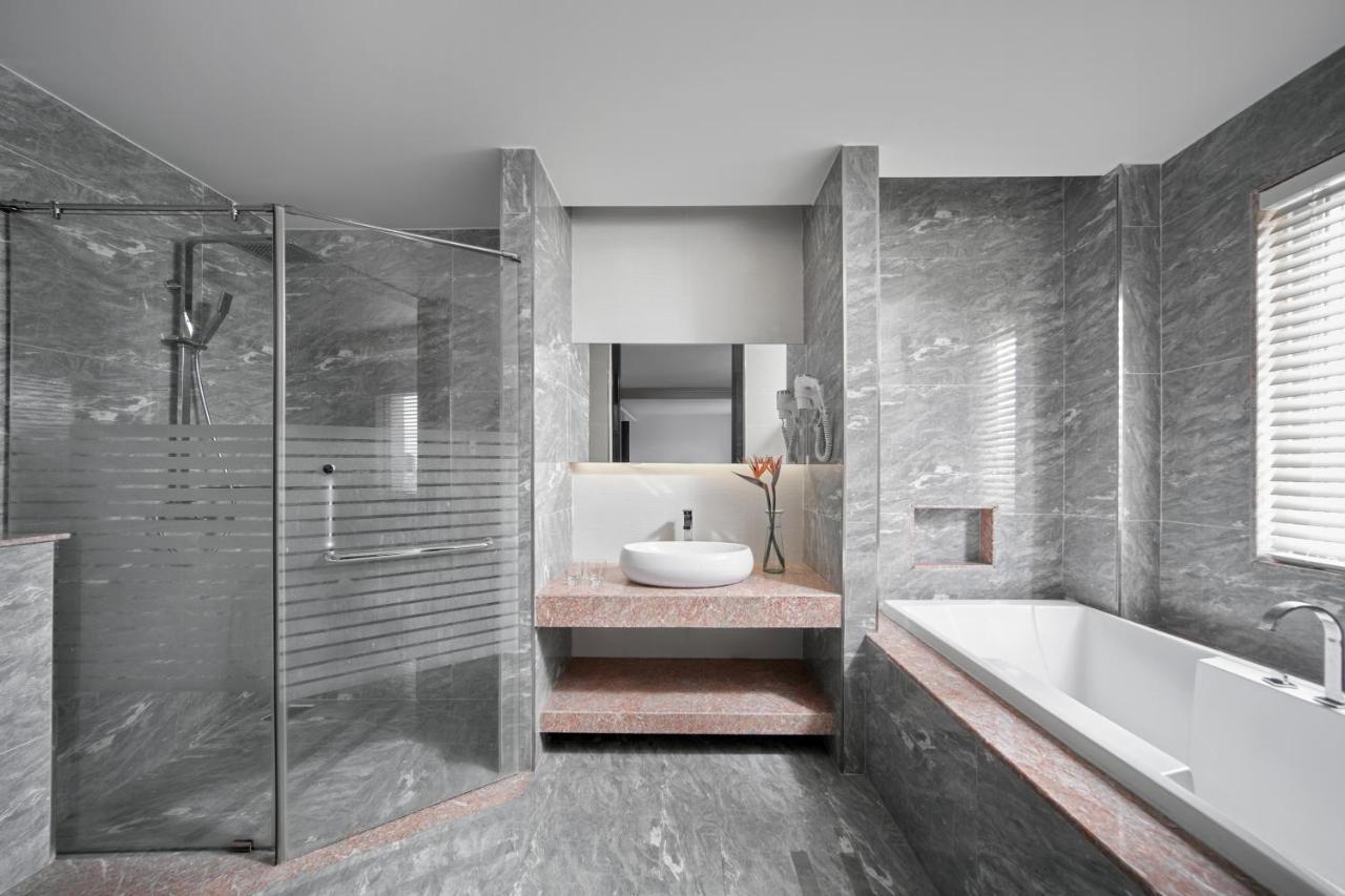 Oakwood & Saigon Aparthotel 4*