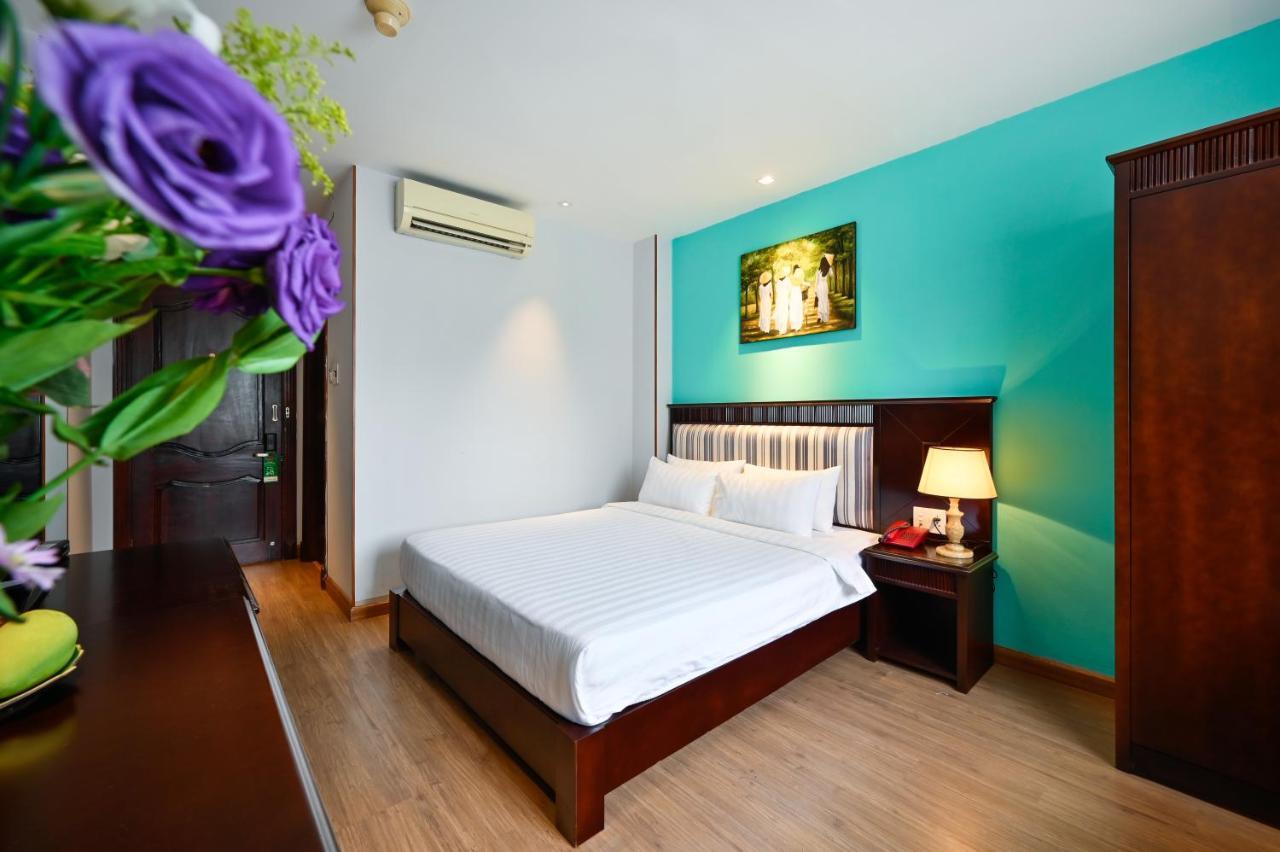 Cherry Hotel- Near Opera House 3*