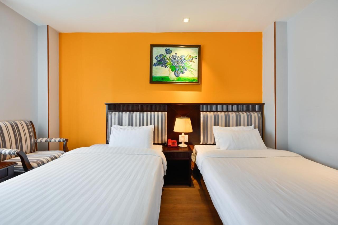 Cherry Hotel- Near Opera House