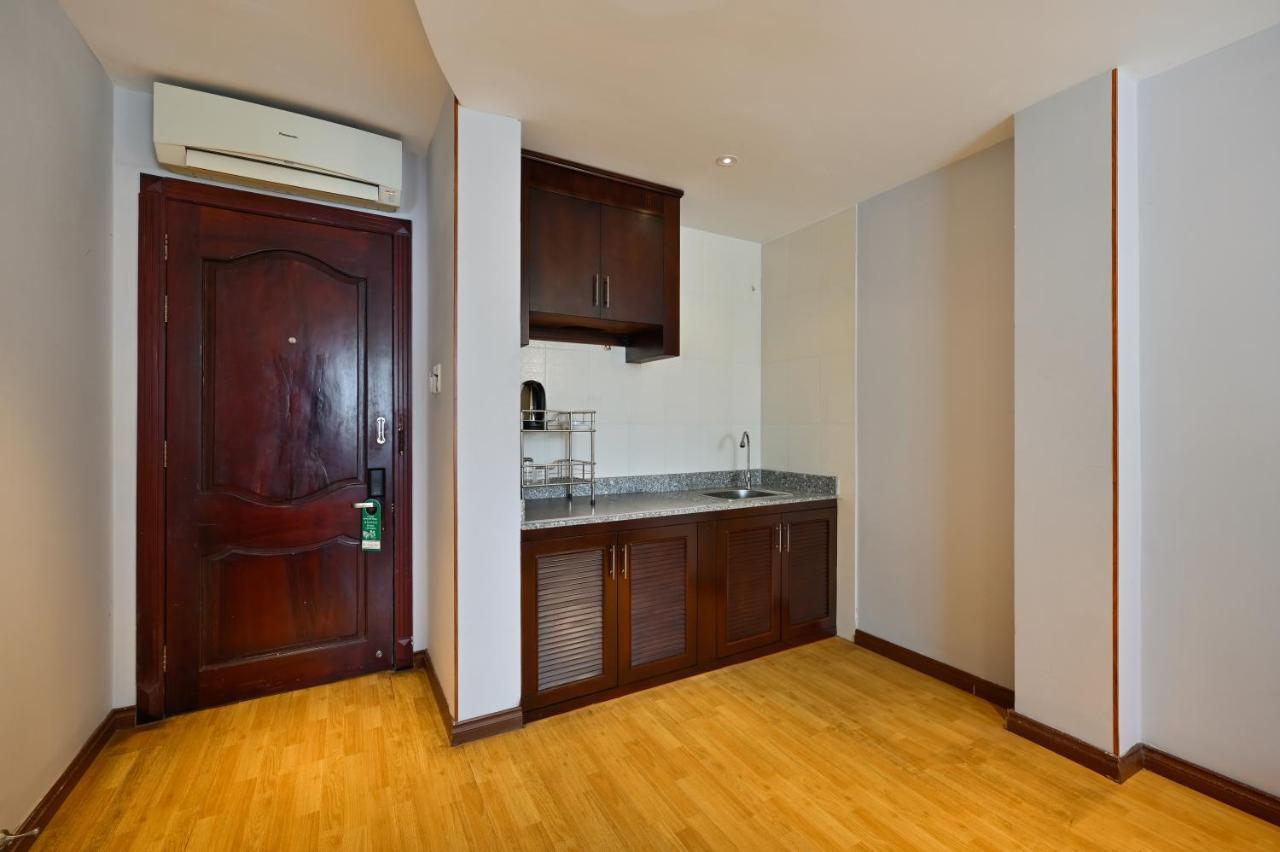 Hotel Cherry Hotel- Near Opera House