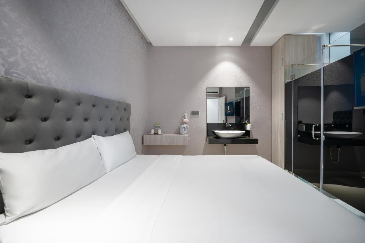 Hotel Mari Queen
