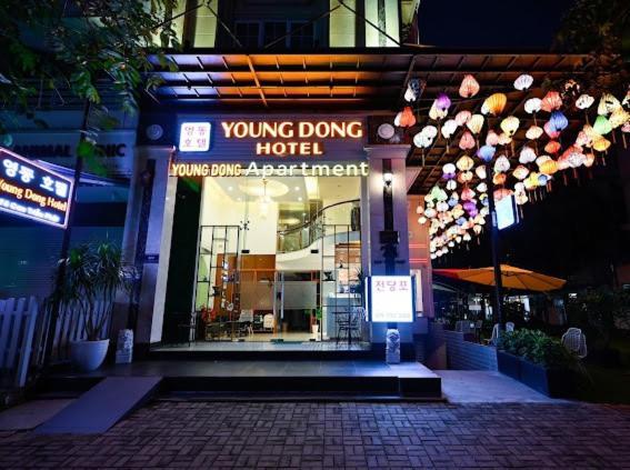 Young Dong &