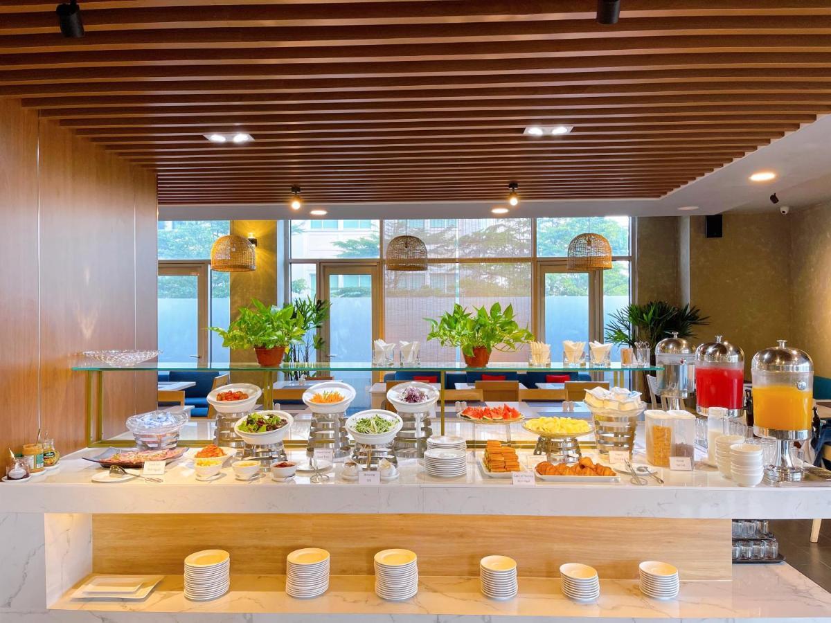 Ibis Saigon South