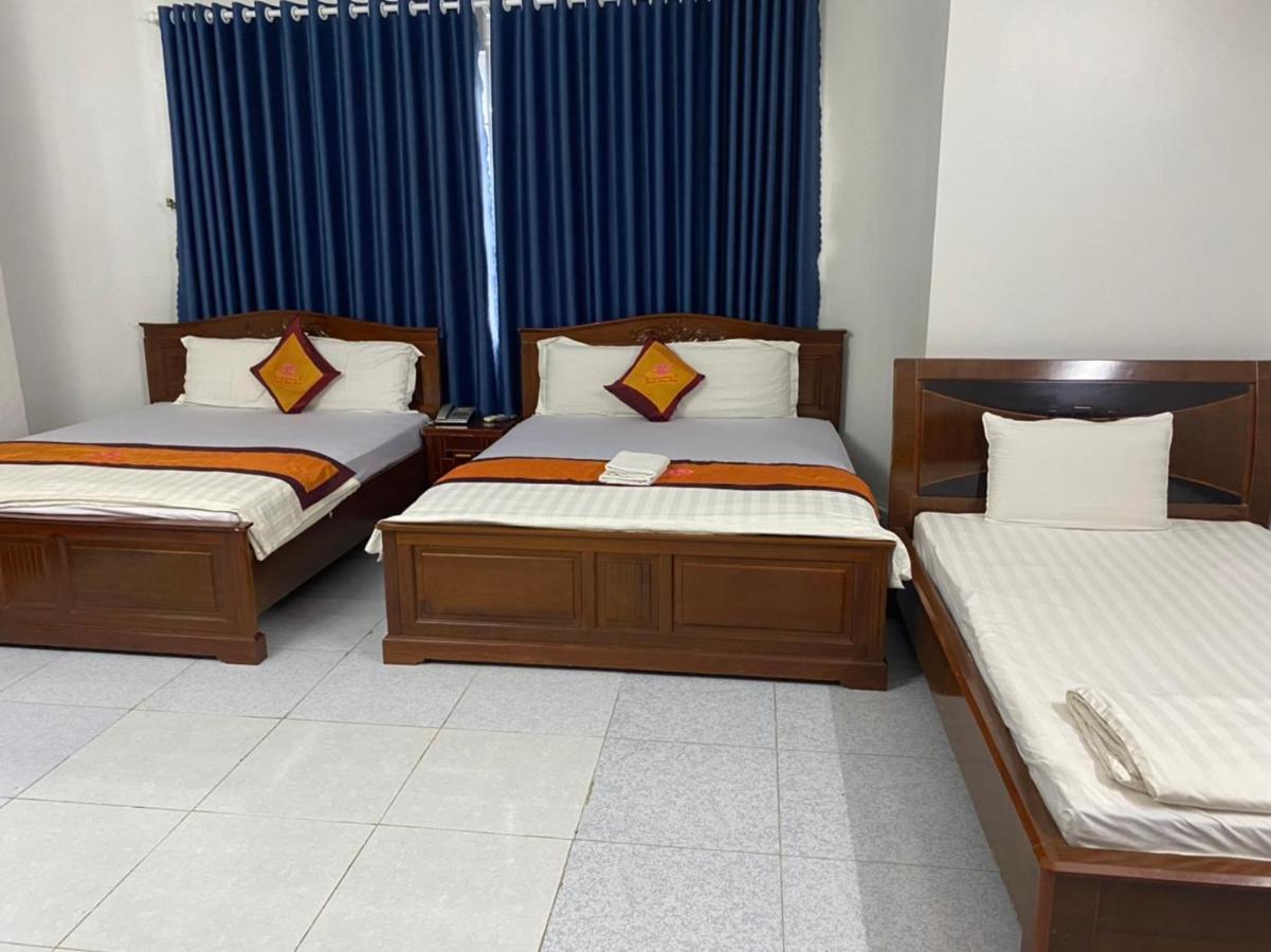 Hotel Khach San Thanh Hong