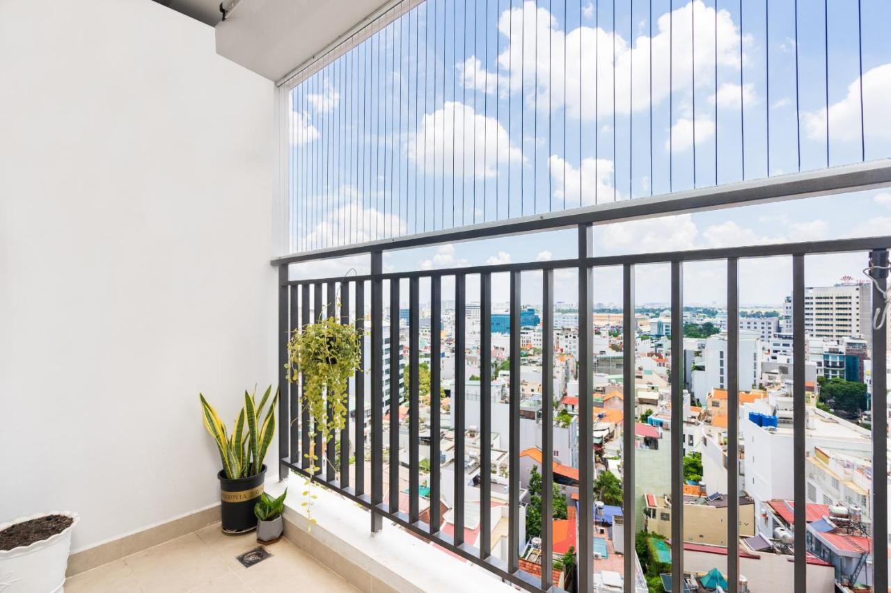 Apartment Tan Son Nhat Airport Sweet 2 Bedroom 1 Wc Apartment-free Gym , Sky Pool ,bbq ,garden *