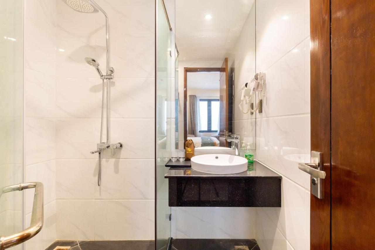 Silk Hong Ha Airport Hotel 3*