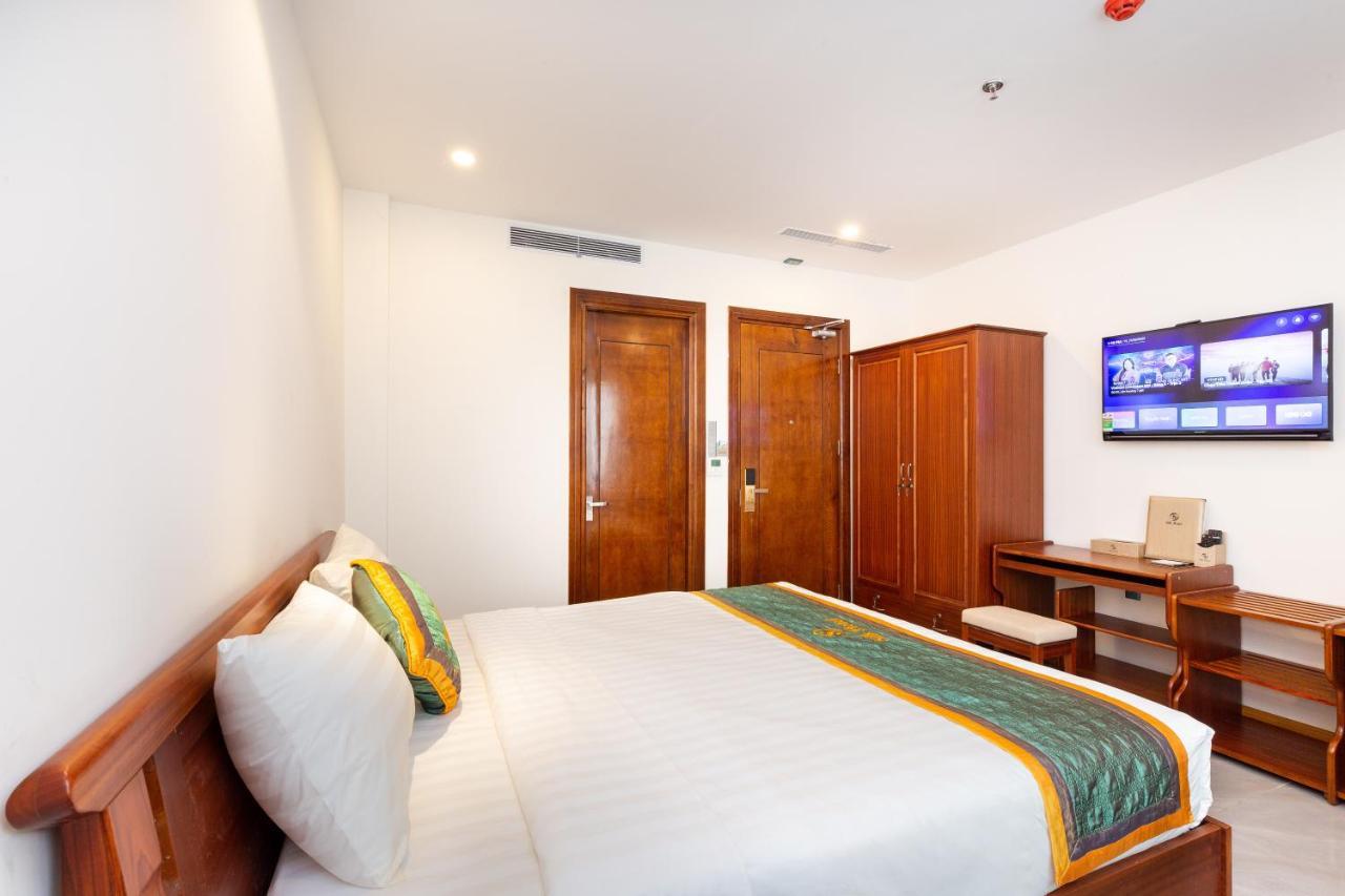 Silk Hong Ha Airport Hotel 3*