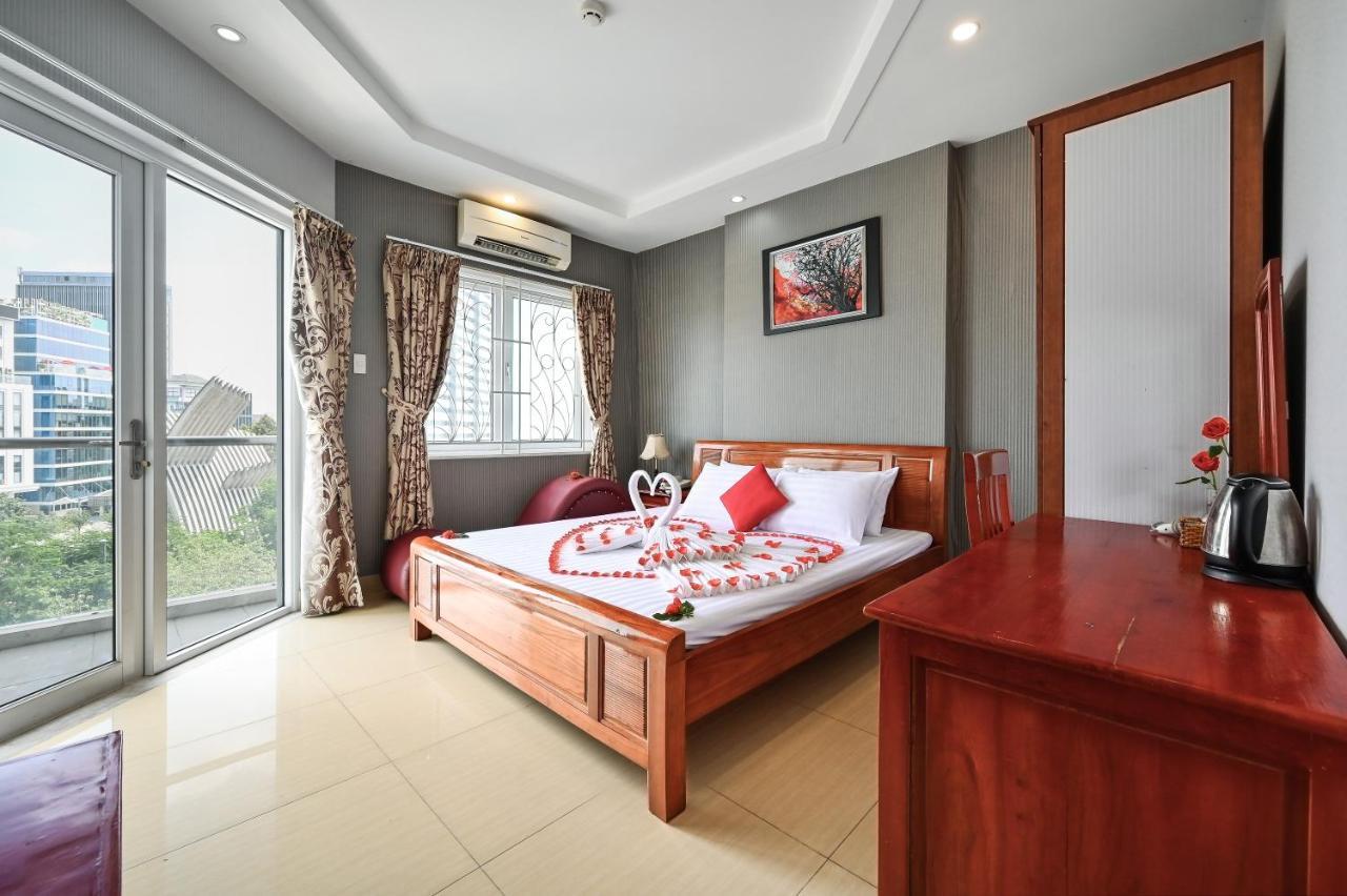 Hotel Quang Hoa Airport