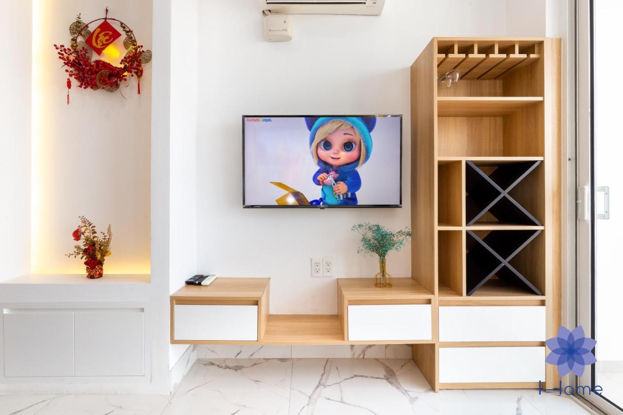 Home, For Rent In Orchard Park View Building W/free Gym&pool * Ho Chi Minh City