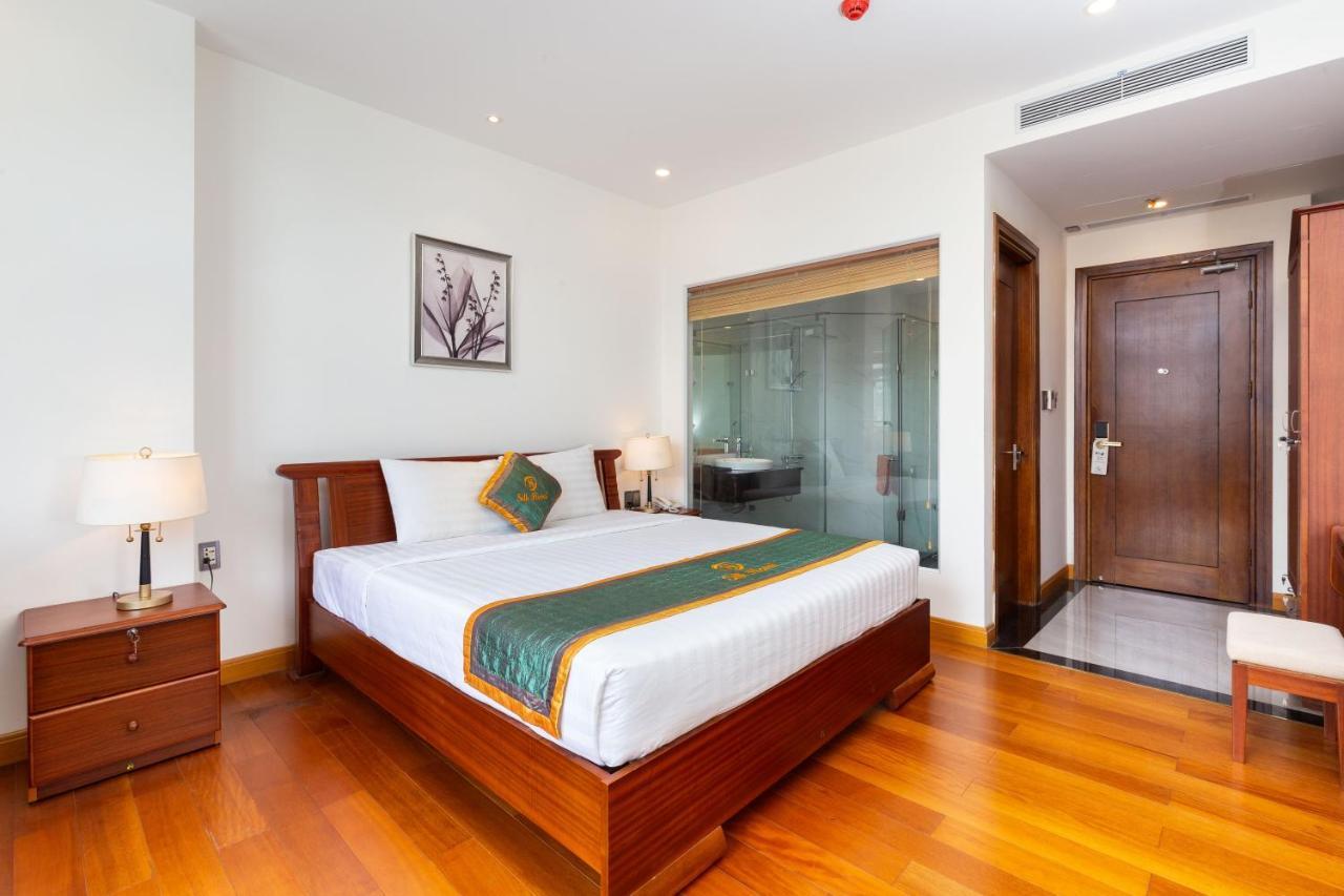 Silk Hong Ha Airport Hotel 3*