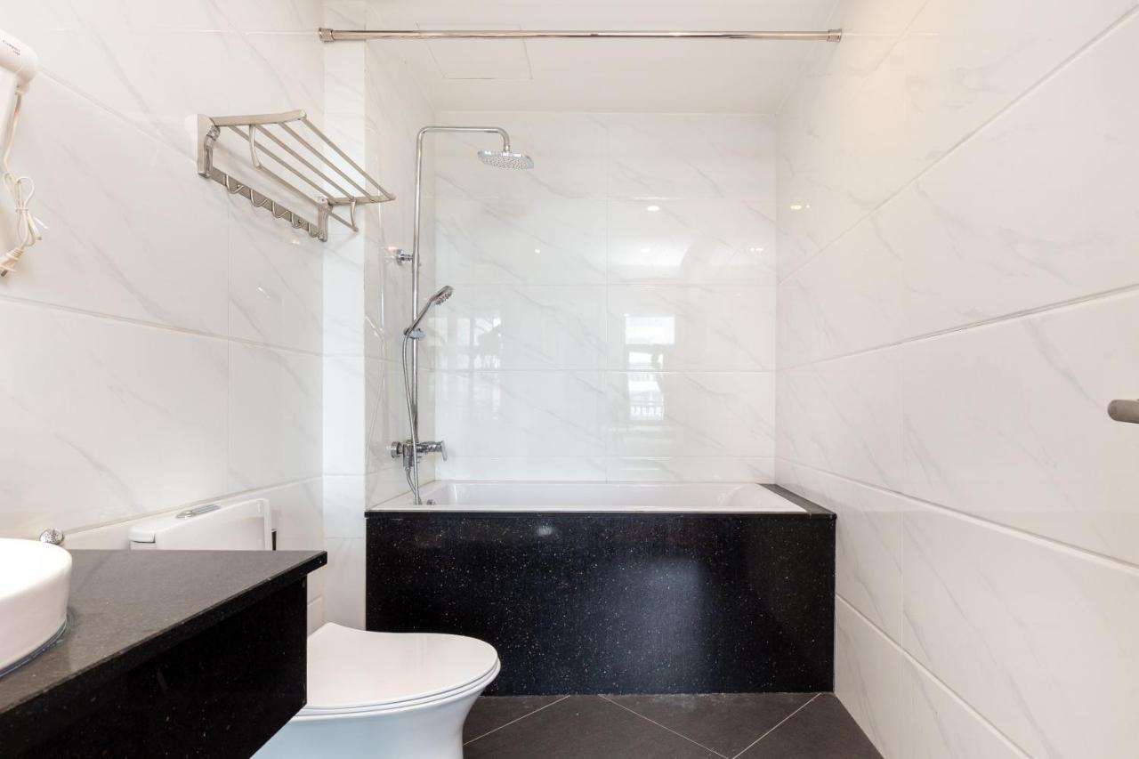 Silk Hong Ha Airport Hotel Ho Chi Minh City