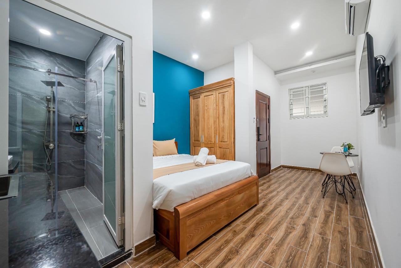 Cozrum Homes - Retro House Bandar Ho Chi Minh