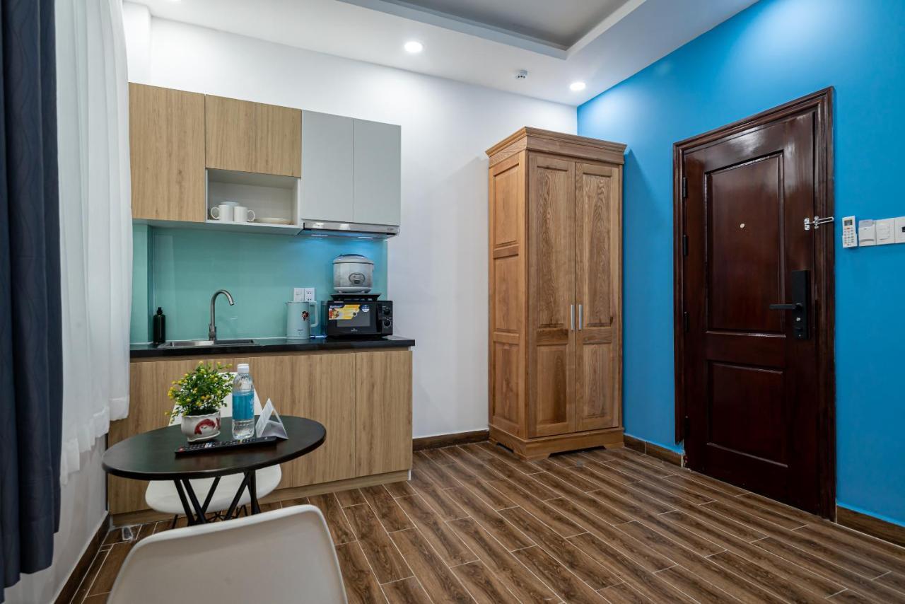Cozrum Homes - Retro House Bandar Ho Chi Minh