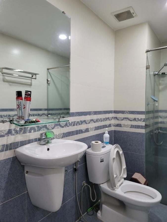 Gold View Apt4/2bed/2bath/free Pool&gym * Ho Chi Minh City